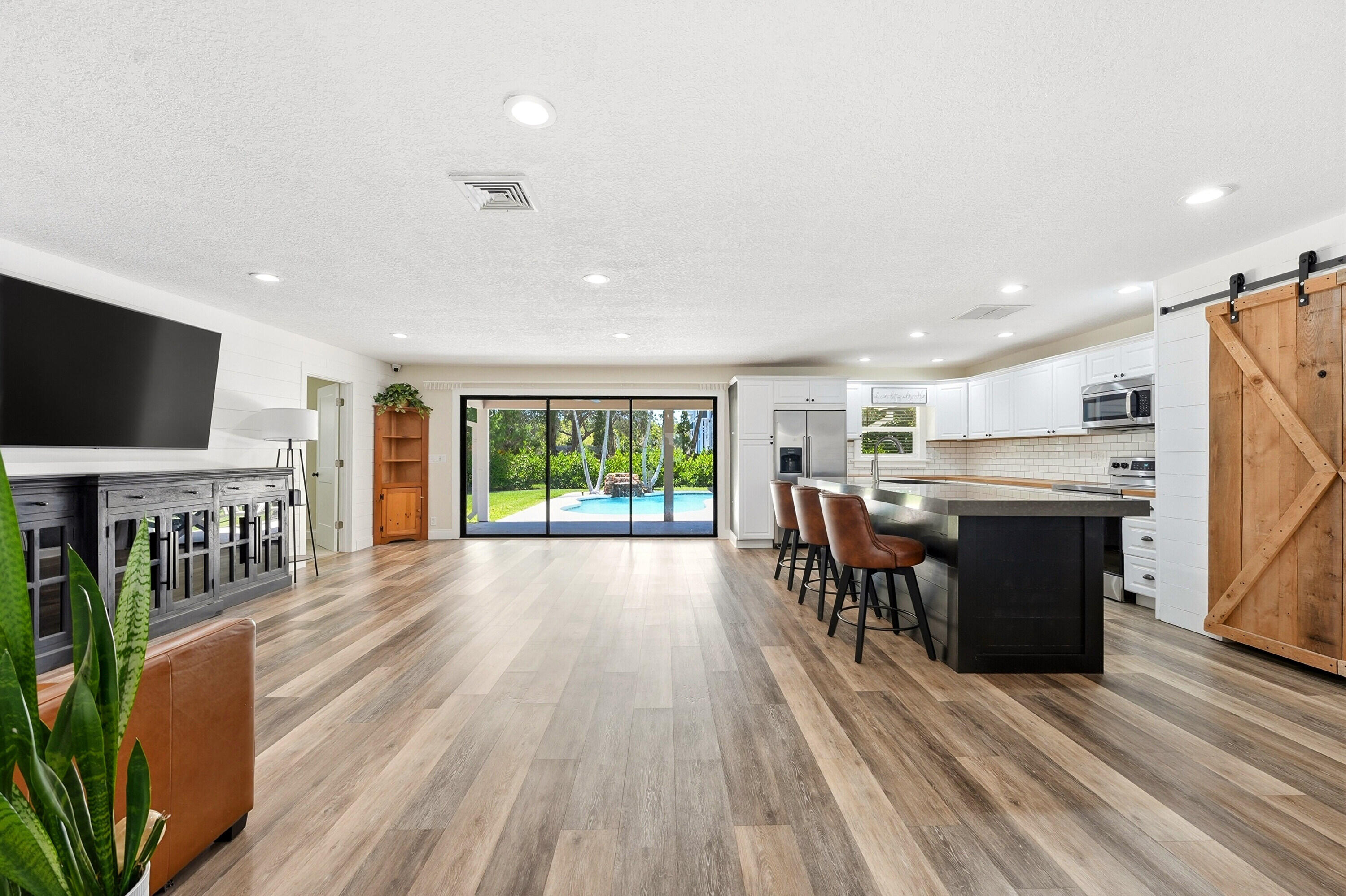 PELICAN COVE - Residential