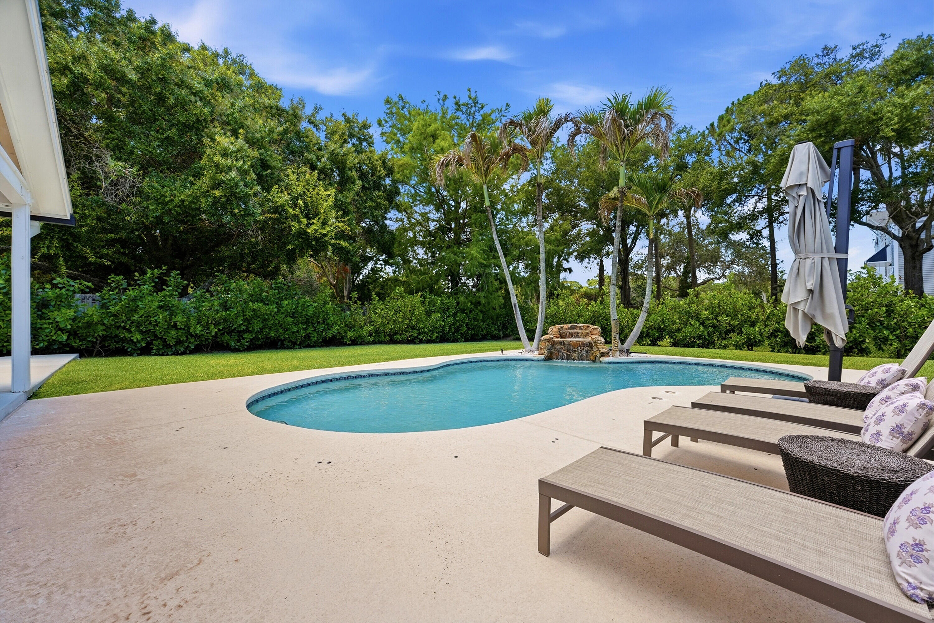 PELICAN COVE - Residential