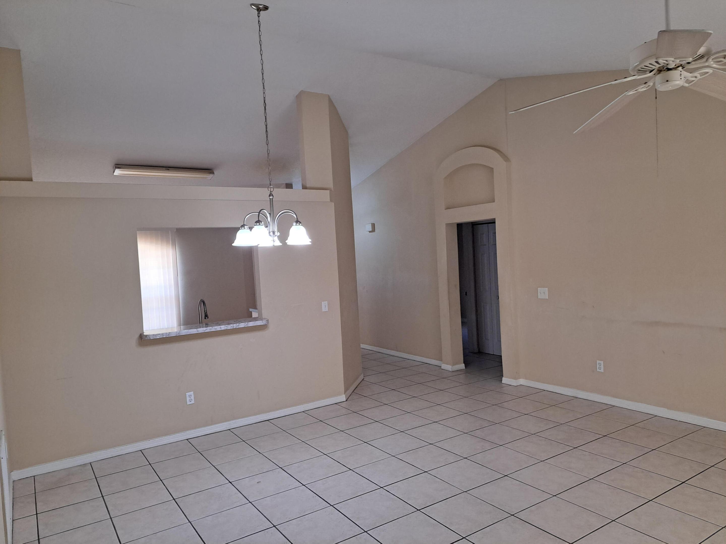 PORT ST LUCIE SECTION 4 - Residential