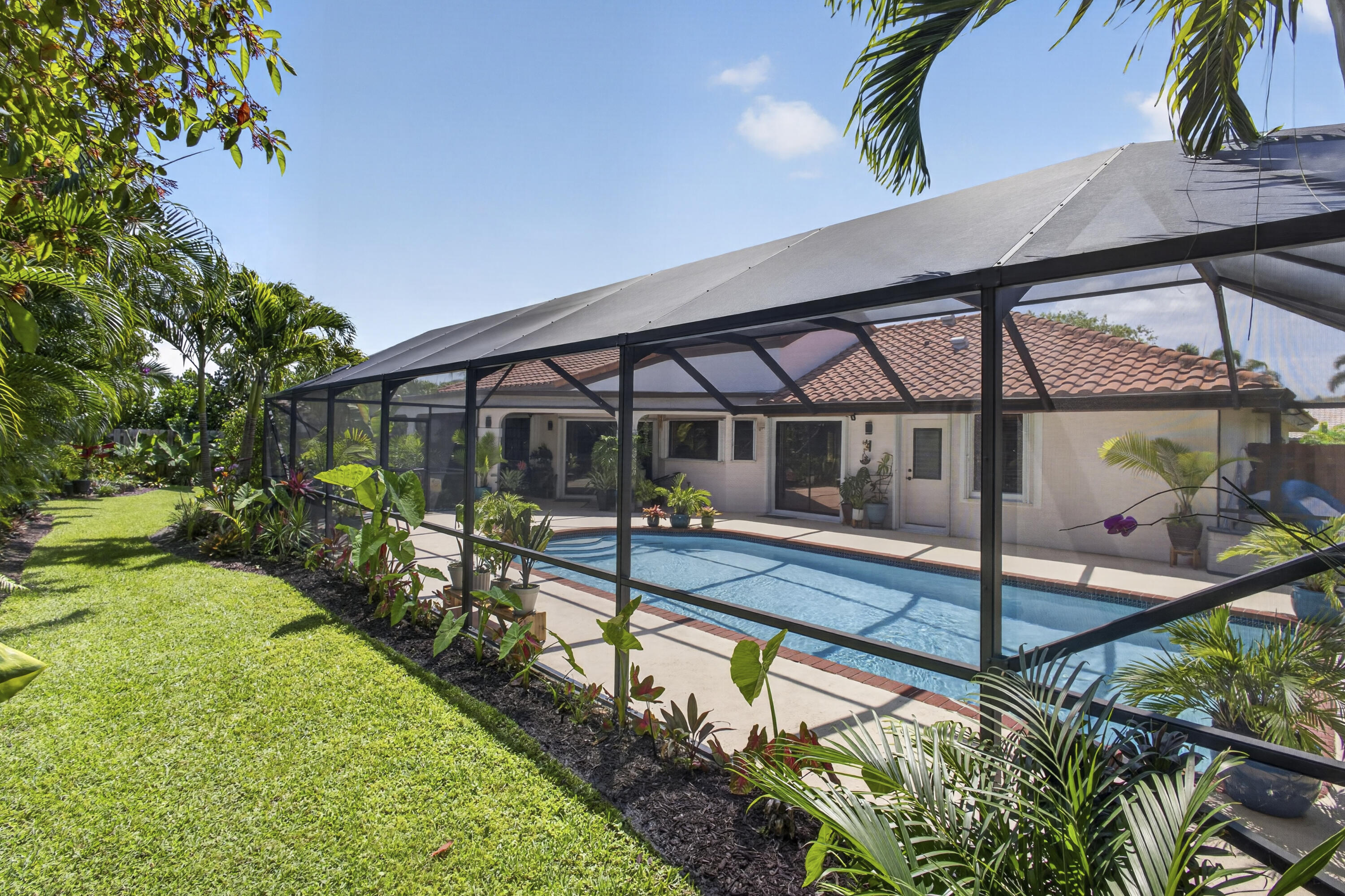 GREENVIEW SHORES 2 OF WELLINGTON - Residential