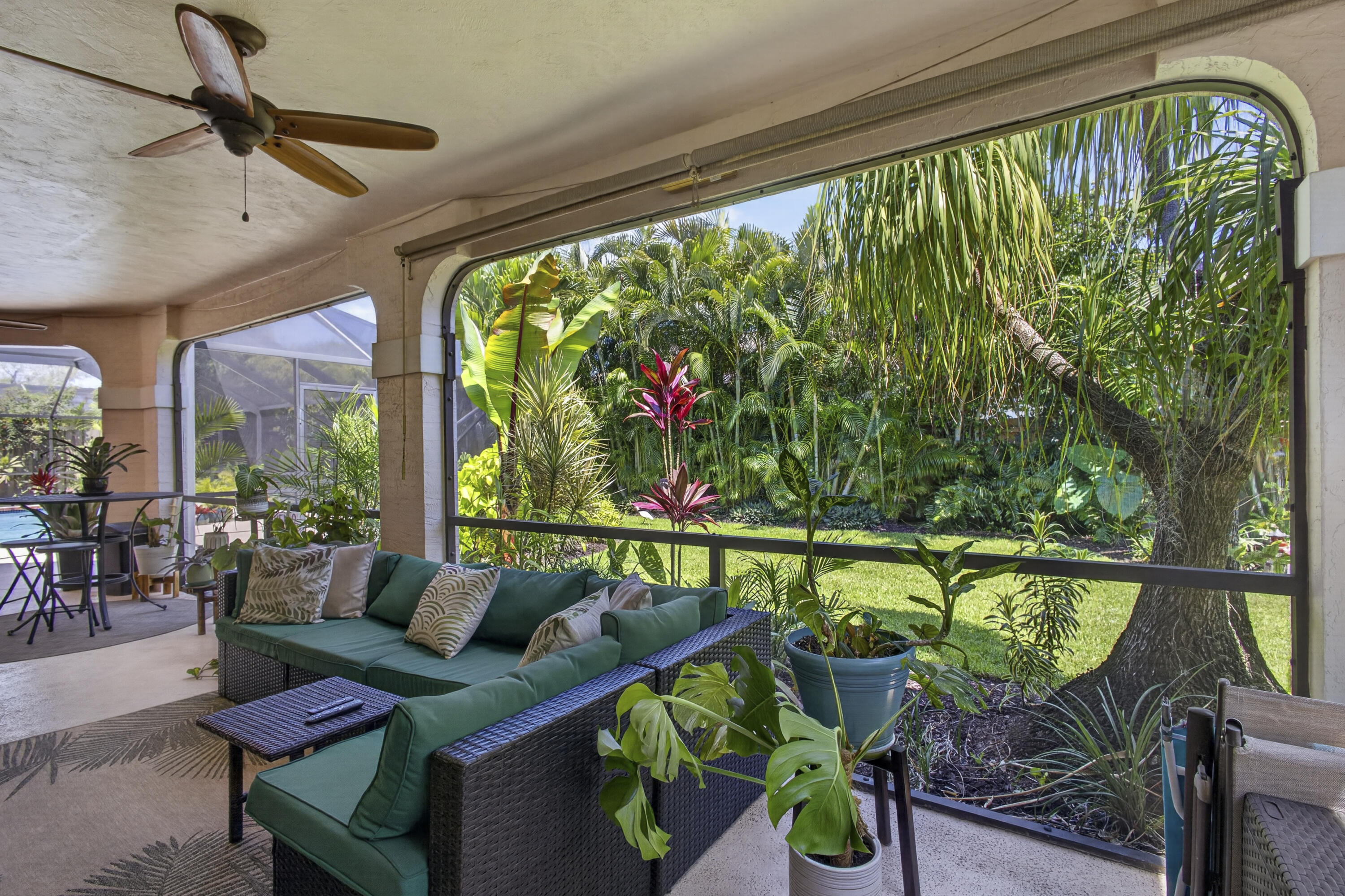 GREENVIEW SHORES 2 OF WELLINGTON - Residential