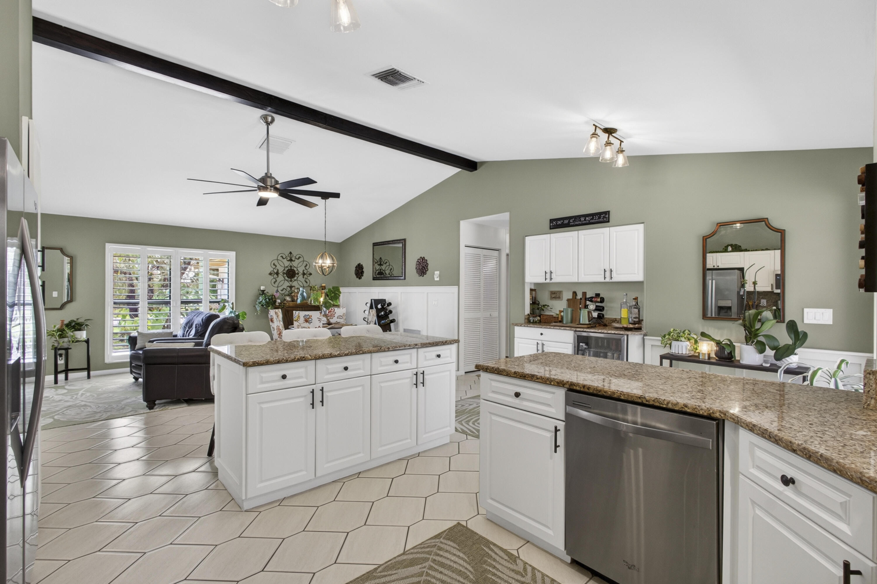 GREENVIEW SHORES 2 OF WELLINGTON - Residential