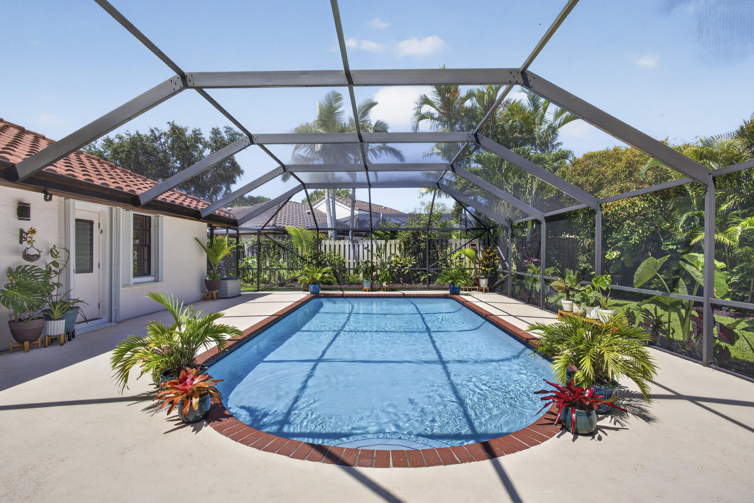 GREENVIEW SHORES 2 OF WELLINGTON - Residential