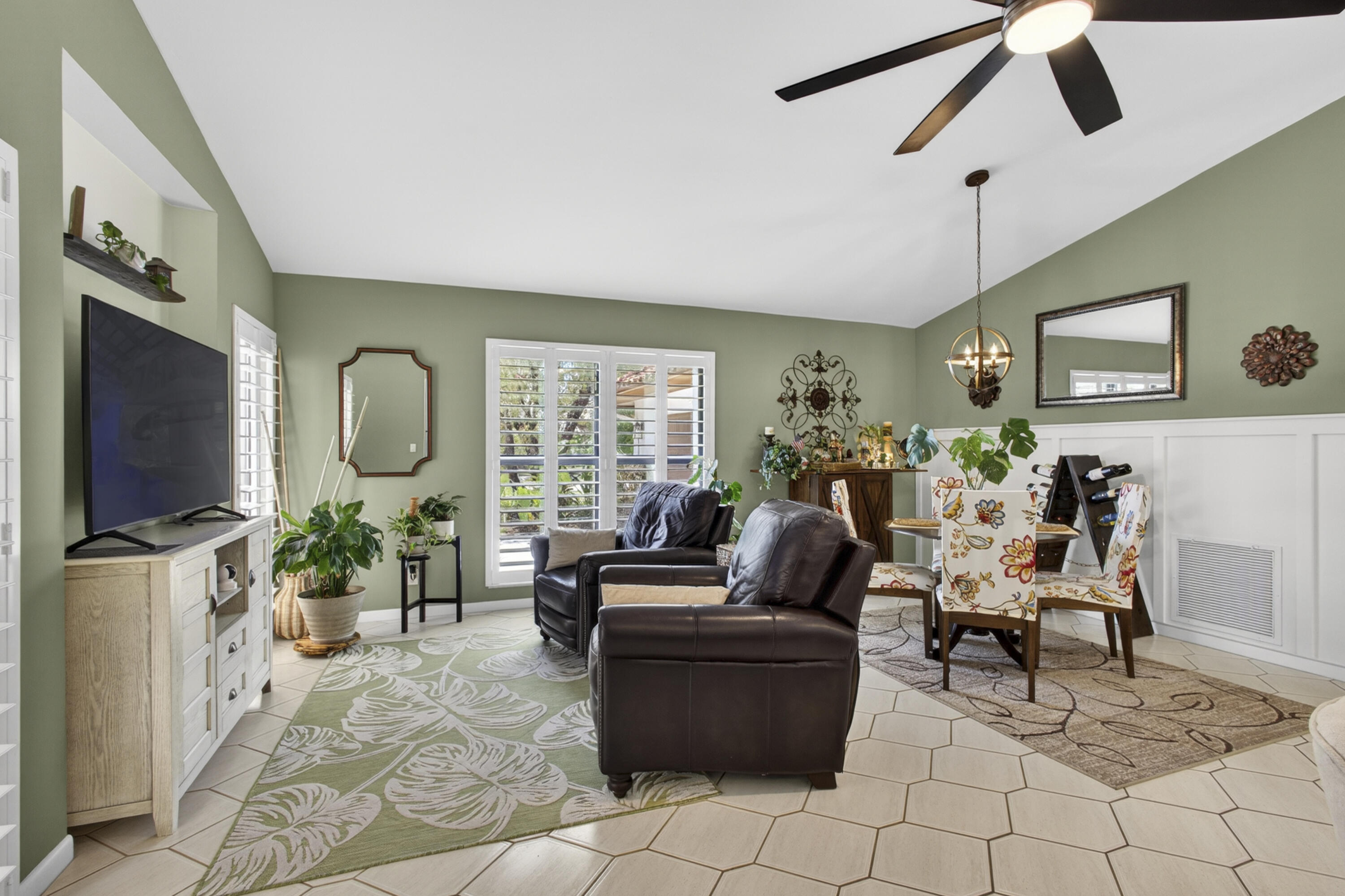 GREENVIEW SHORES 2 OF WELLINGTON - Residential