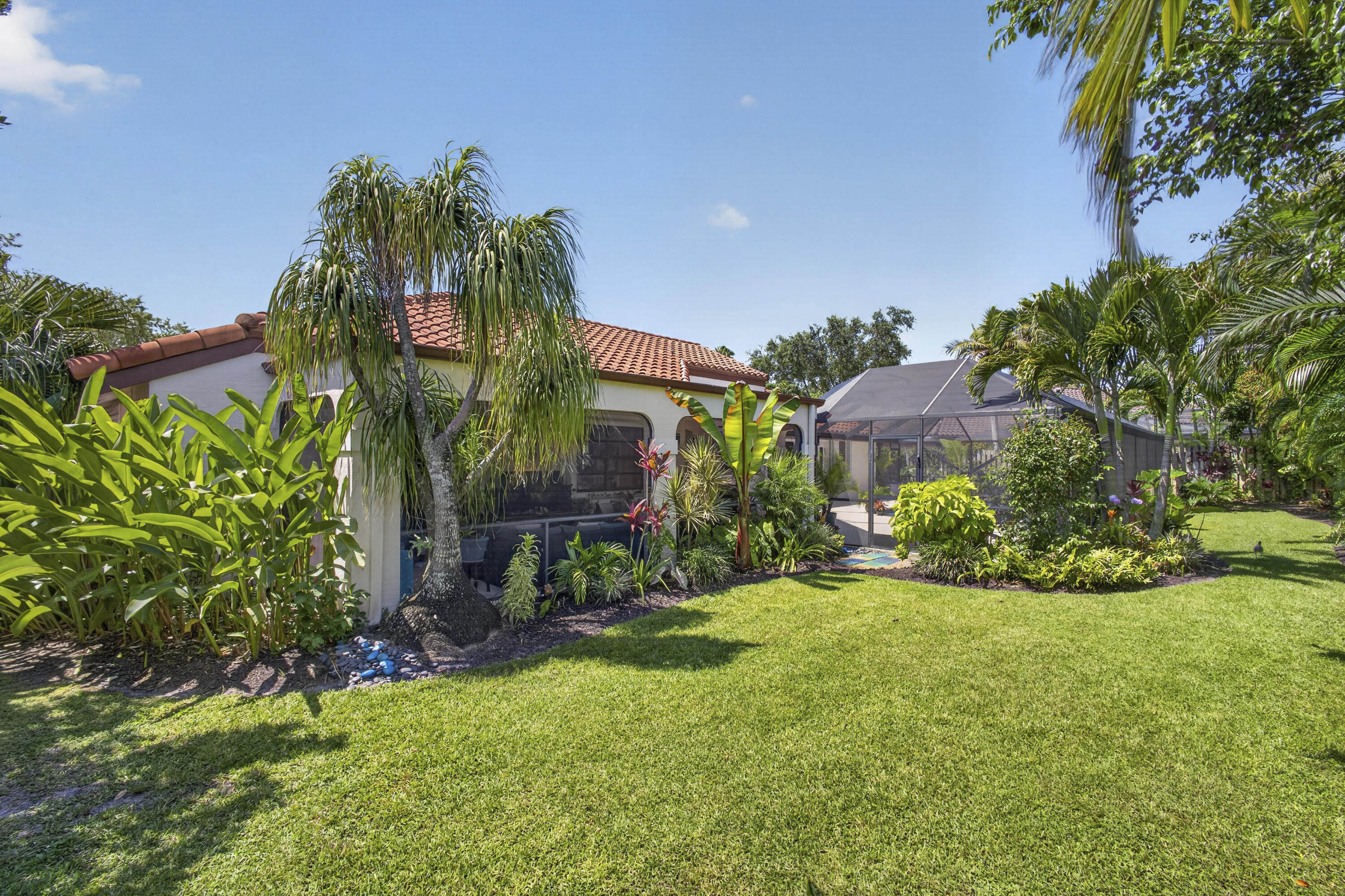 GREENVIEW SHORES 2 OF WELLINGTON - Residential