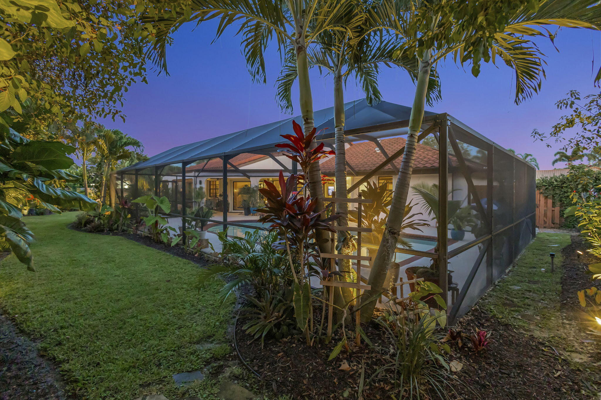 GREENVIEW SHORES 2 OF WELLINGTON - Residential