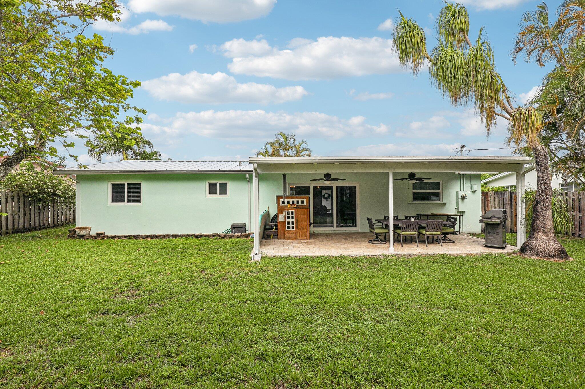 DEERFIELD BEACH GARDENS - Residential