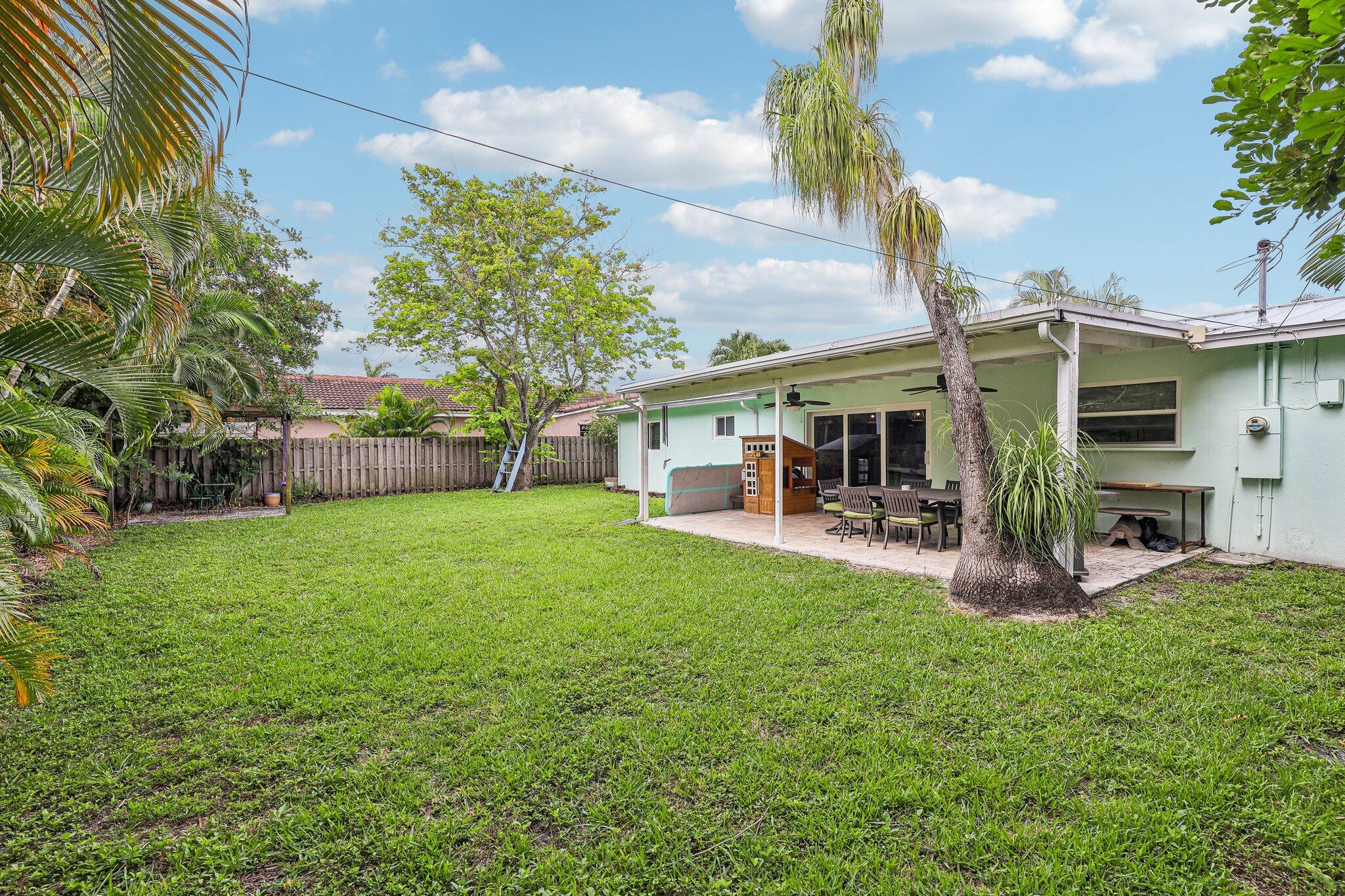 DEERFIELD BEACH GARDENS - Residential