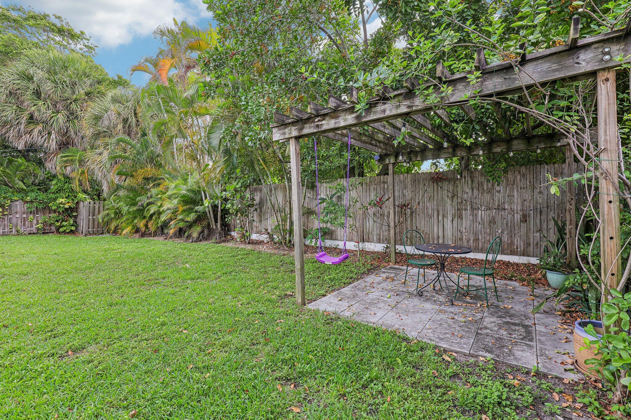 DEERFIELD BEACH GARDENS - Residential