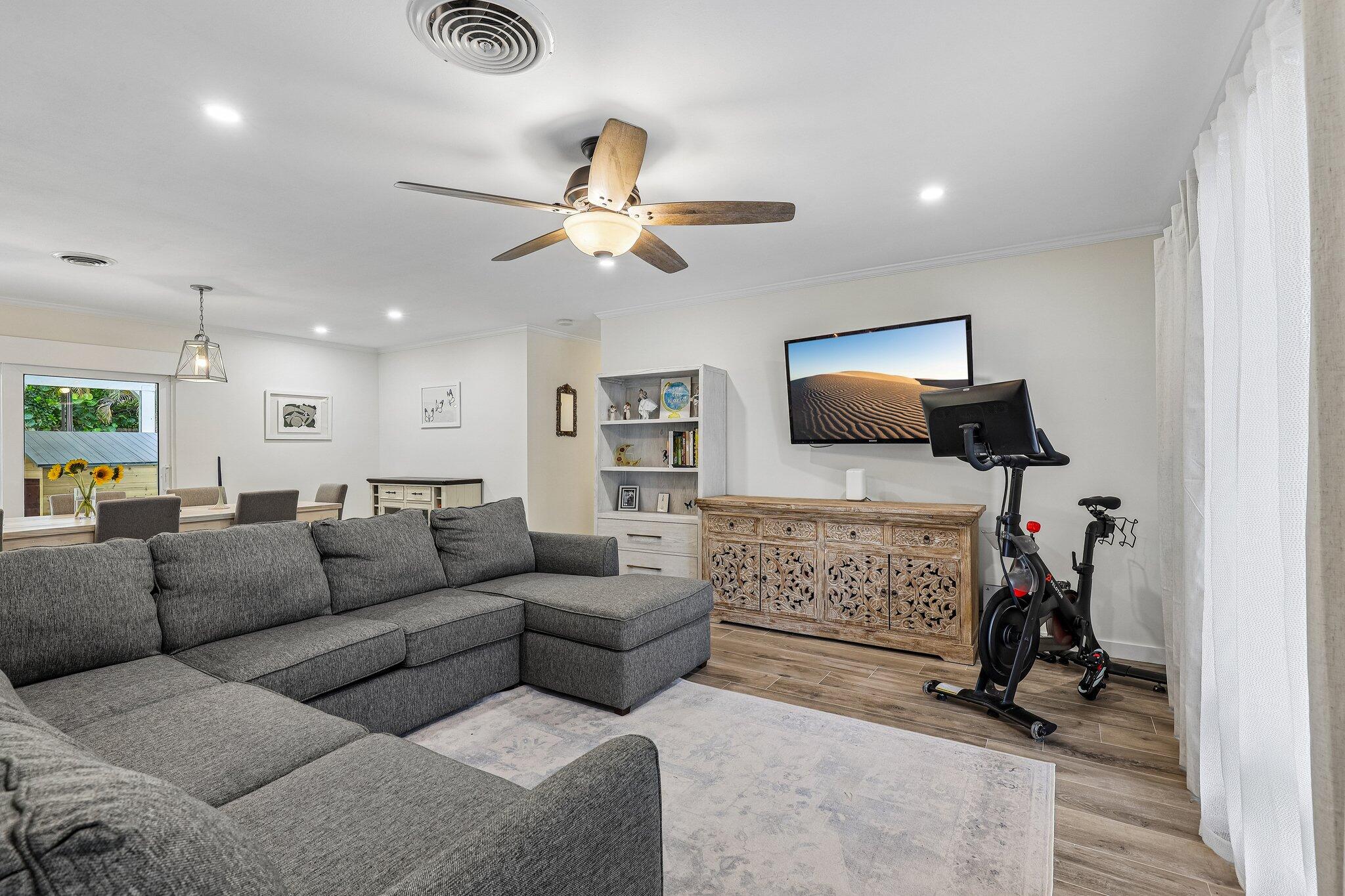 DEERFIELD BEACH GARDENS - Residential