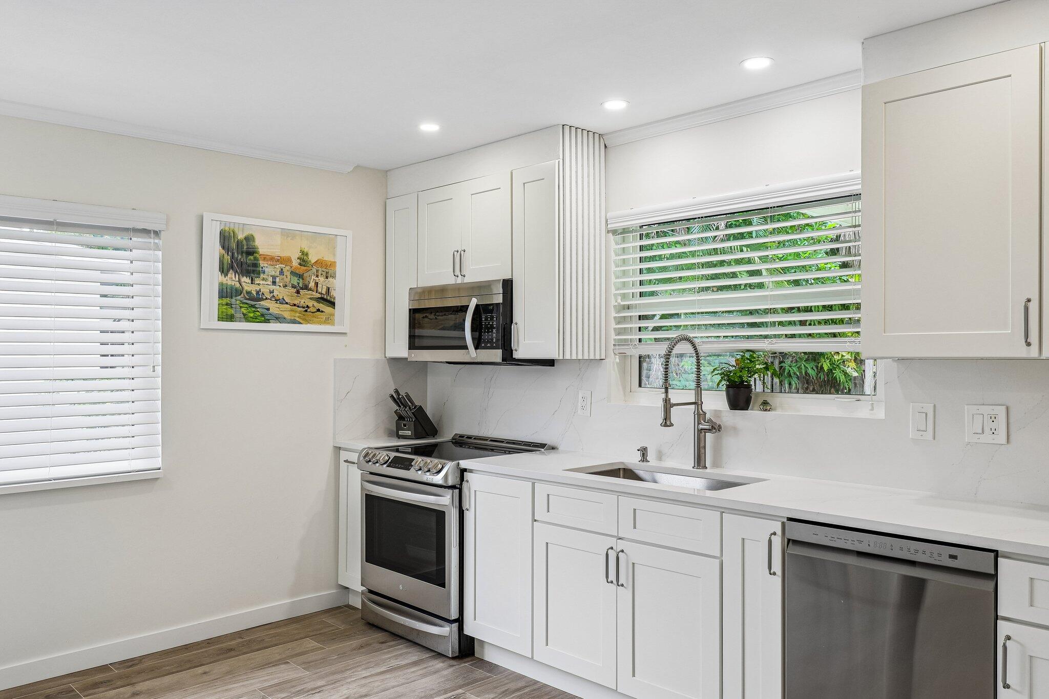 DEERFIELD BEACH GARDENS - Residential