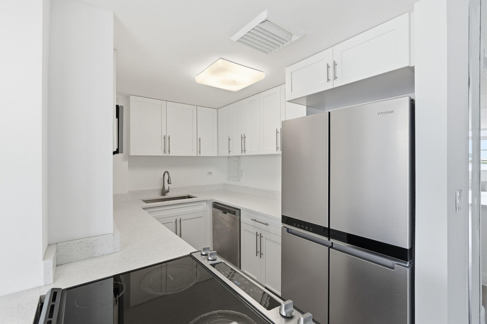 LA FONTANA APTS OF PALM BEACH INC - Residential Lease