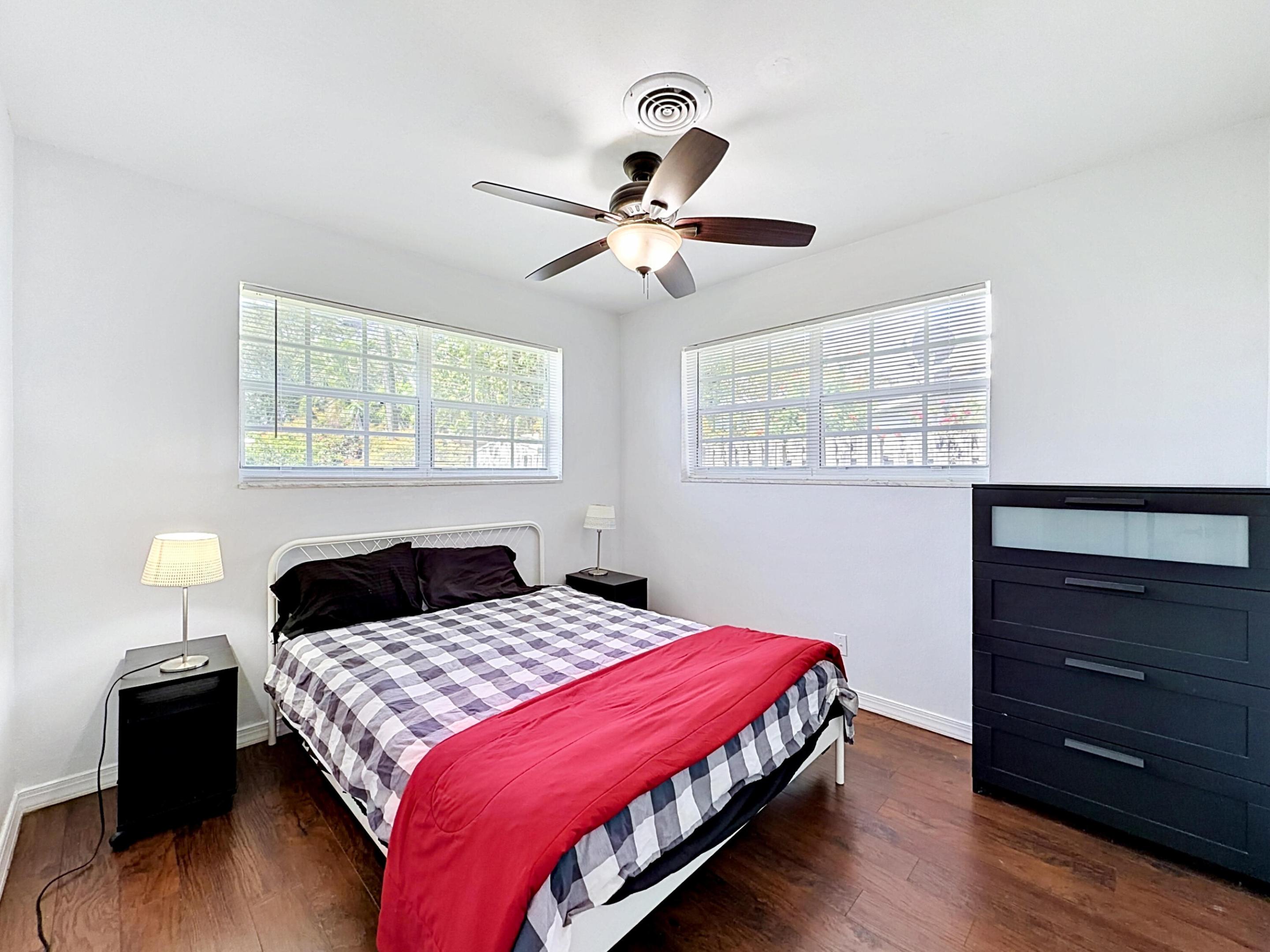 IMPERIAL POINT 2 SEC - Residential Lease
