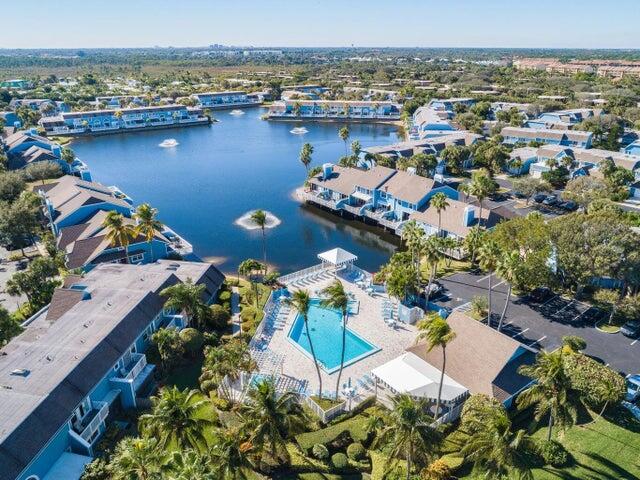 VILLAS OF OCEAN DUNES - Residential