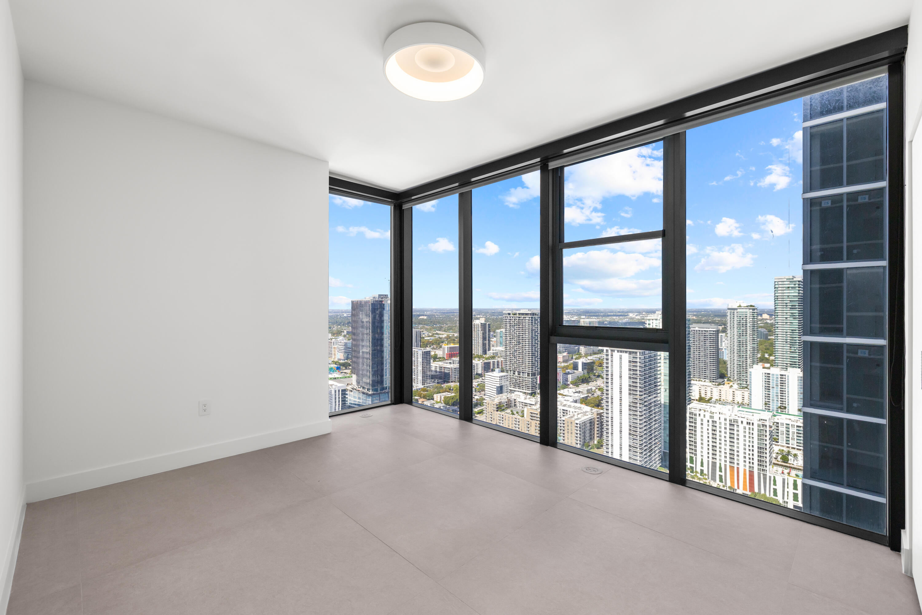 ARIA RESERVE SOUTH, A Condominium - Residential