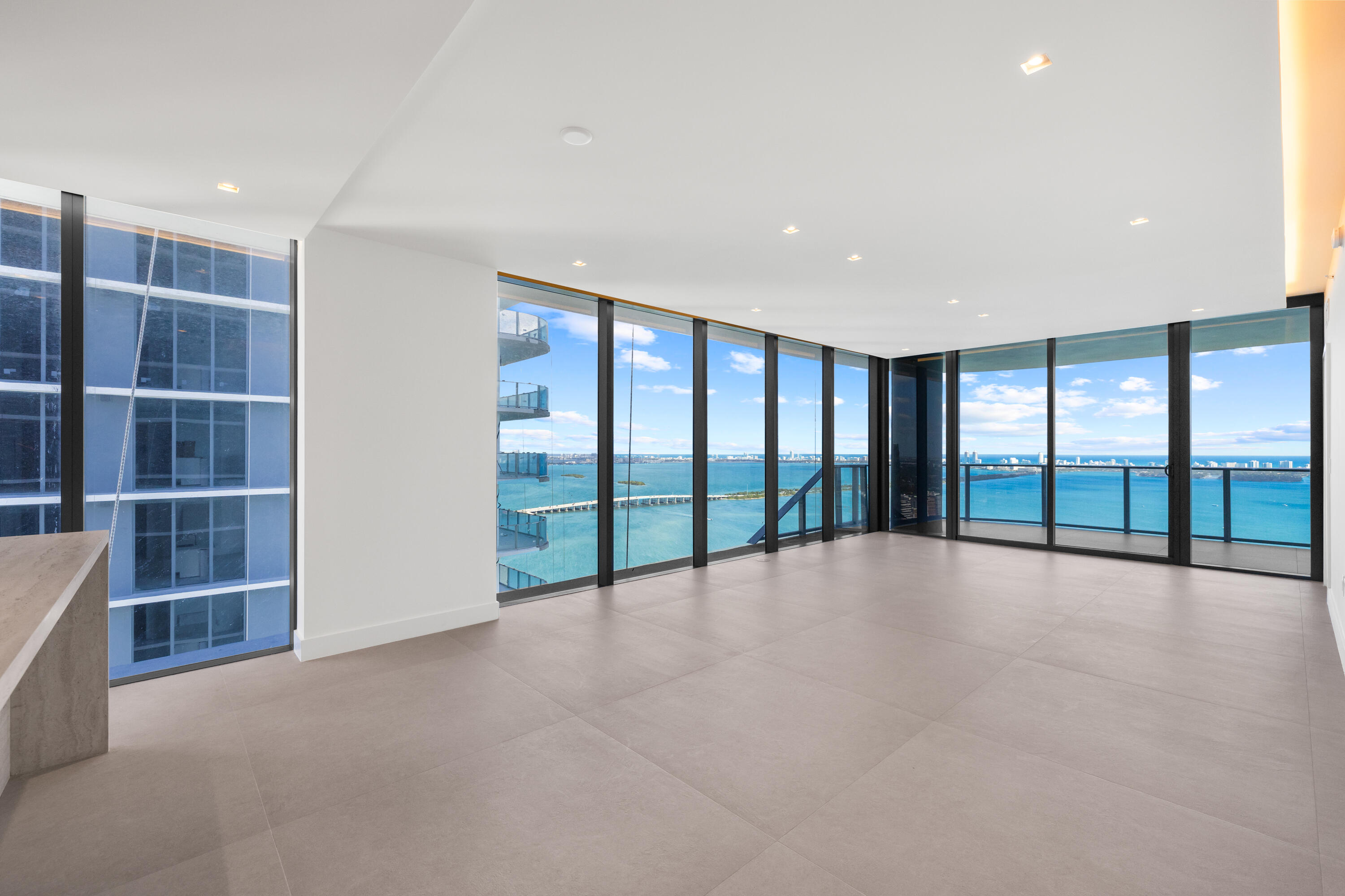 ARIA RESERVE SOUTH, A Condominium - Residential
