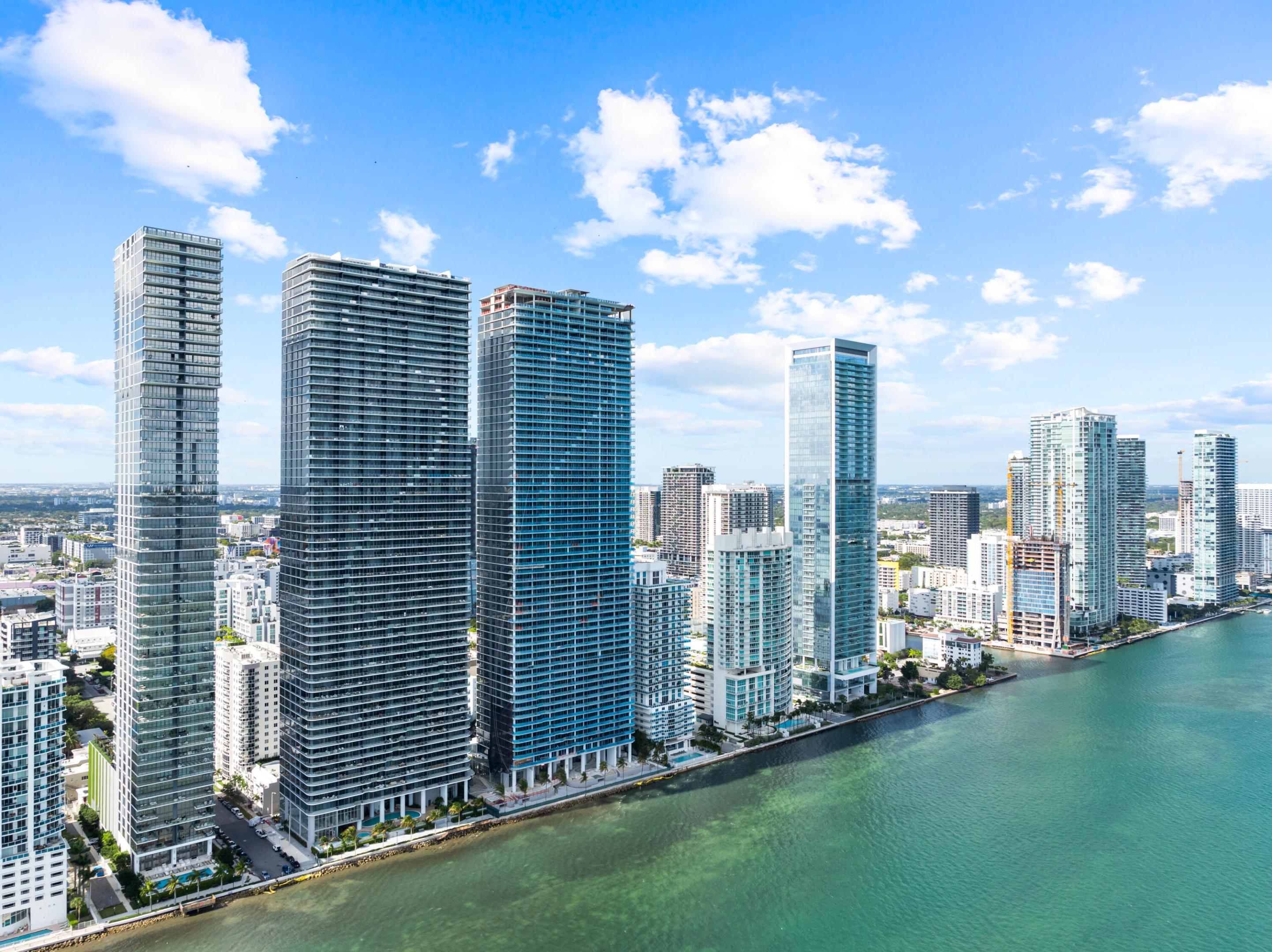 ARIA RESERVE SOUTH, A Condominium - Residential