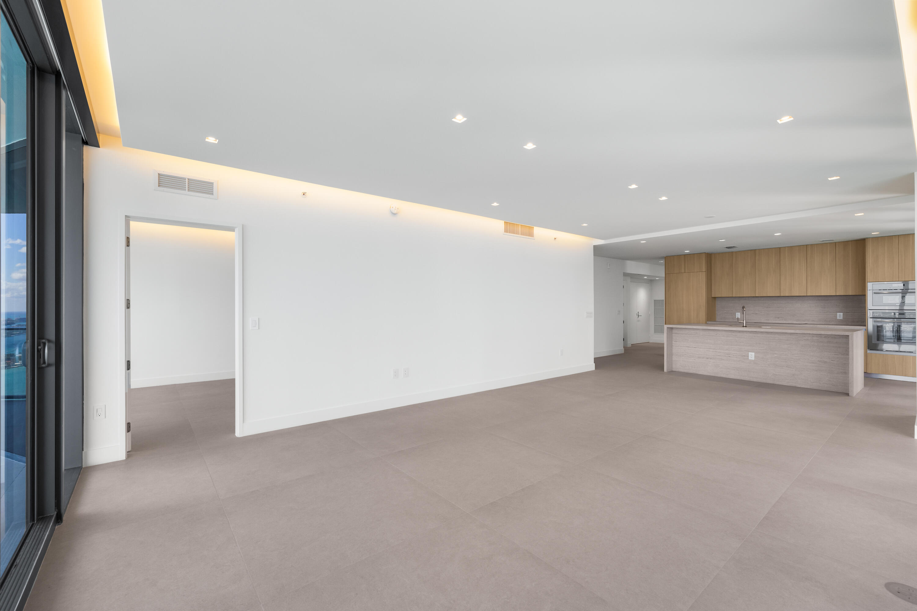 ARIA RESERVE SOUTH, A Condominium - Residential