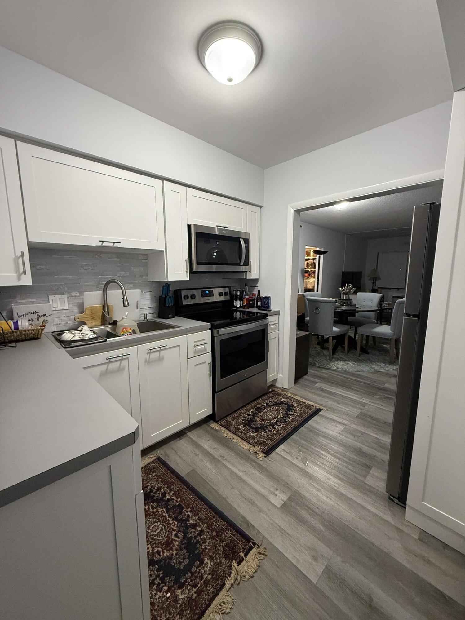 SUNLAND GARDEN APTS NUMBER TWO - Residential Lease