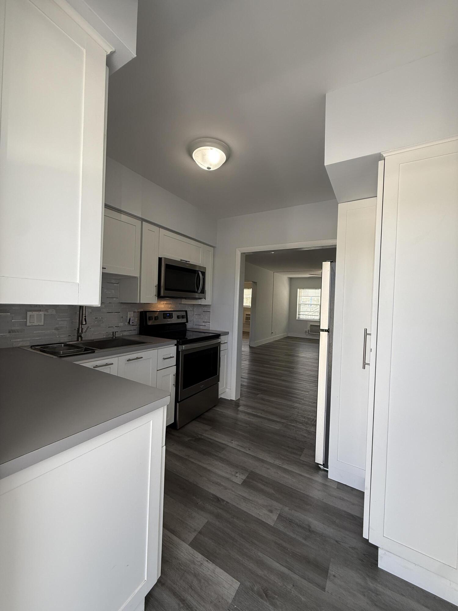 SUNLAND GARDEN APTS NUMBER TWO - Residential Lease
