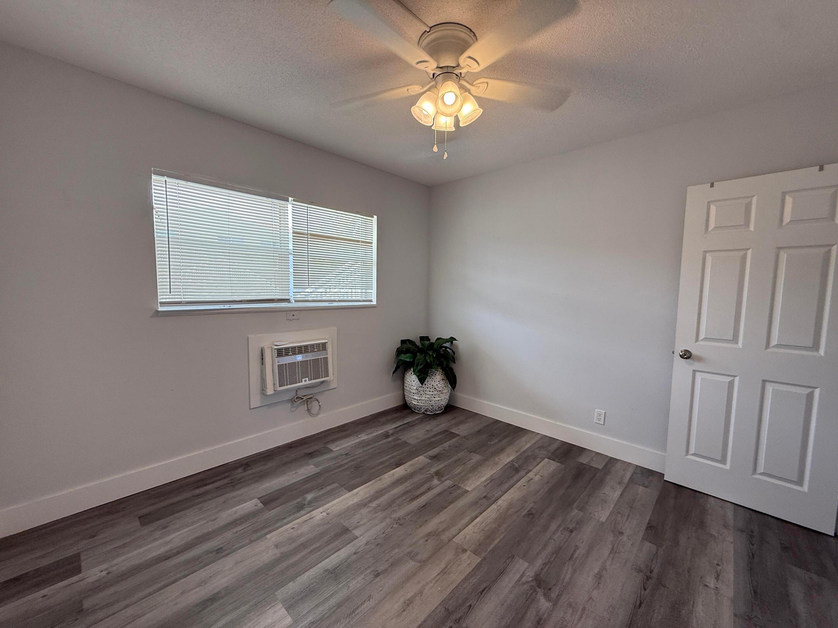 SUNLAND GARDEN APTS NUMBER TWO - Residential Lease
