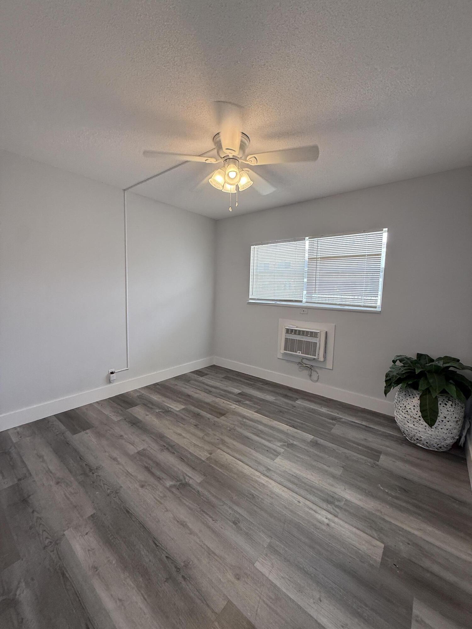 SUNLAND GARDEN APTS NUMBER TWO - Residential Lease
