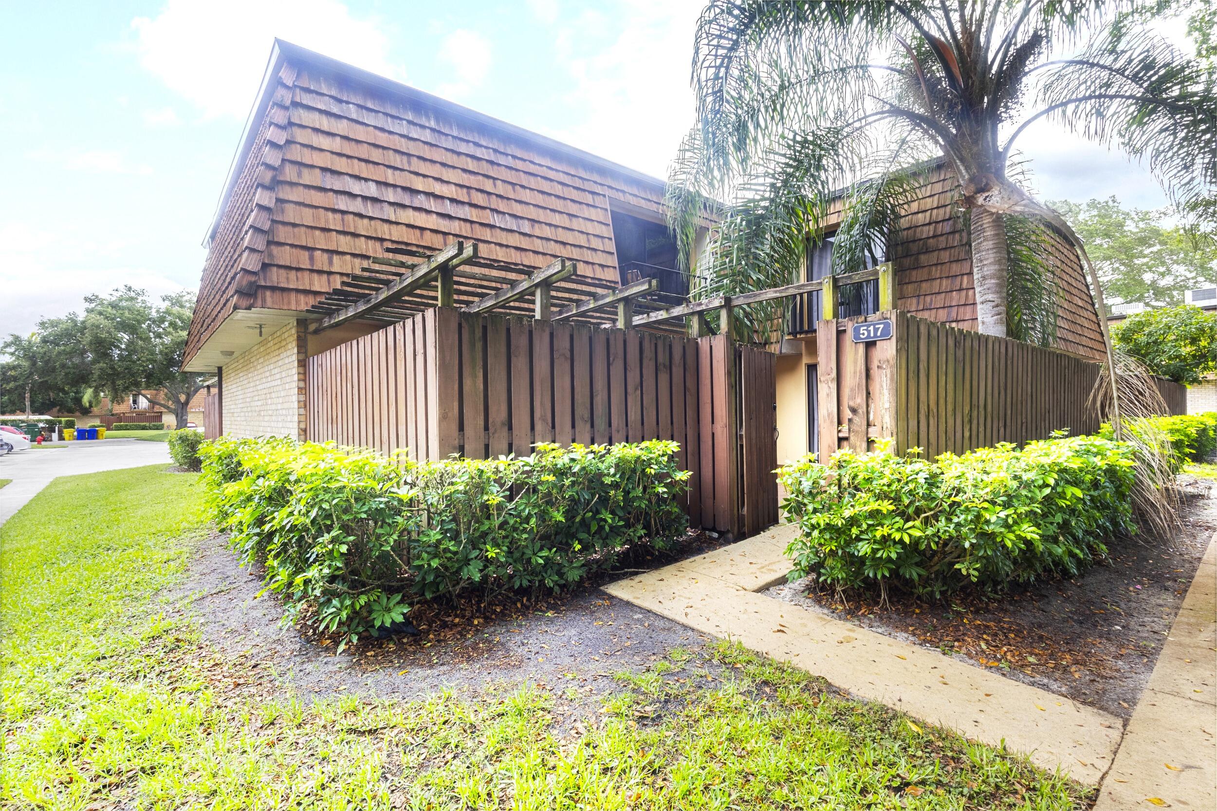 SHERWOOD LAKES - Residential