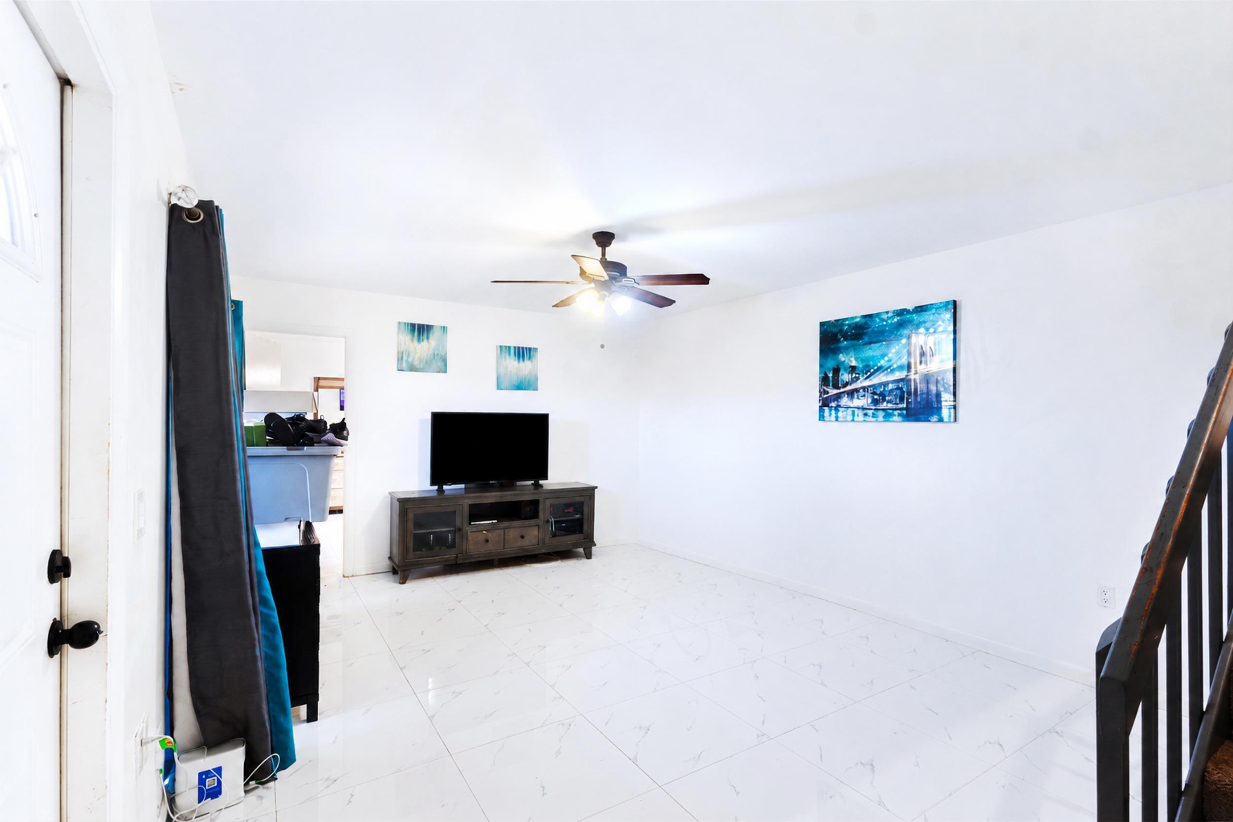 SHERWOOD LAKES - Residential