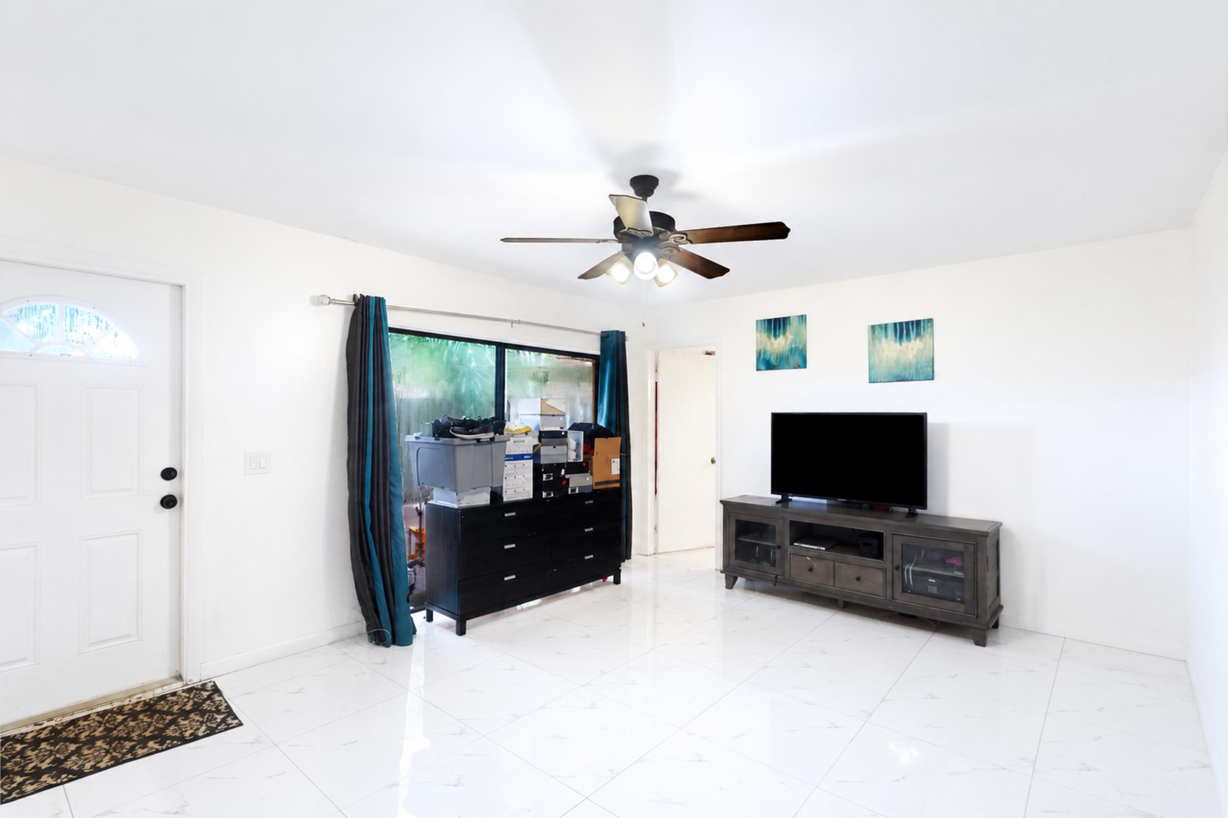 SHERWOOD LAKES - Residential