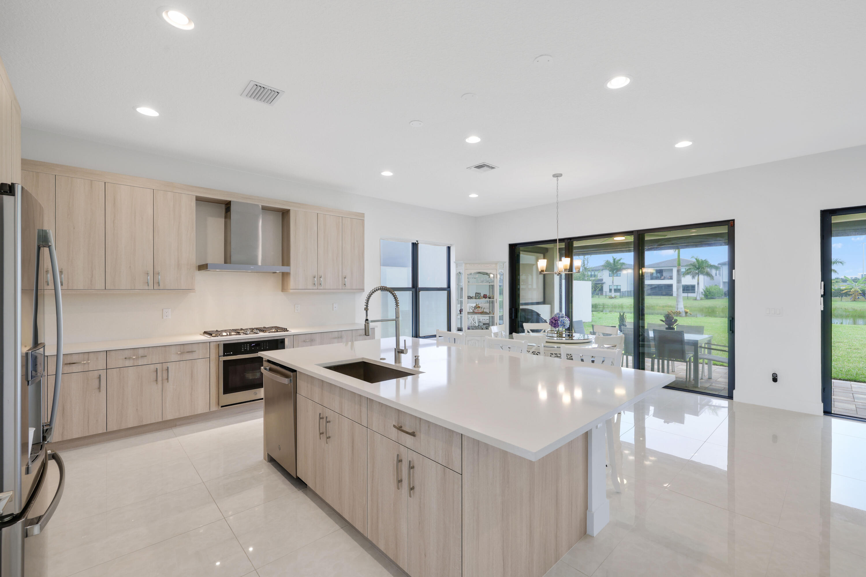 Lotus Palm - Residential