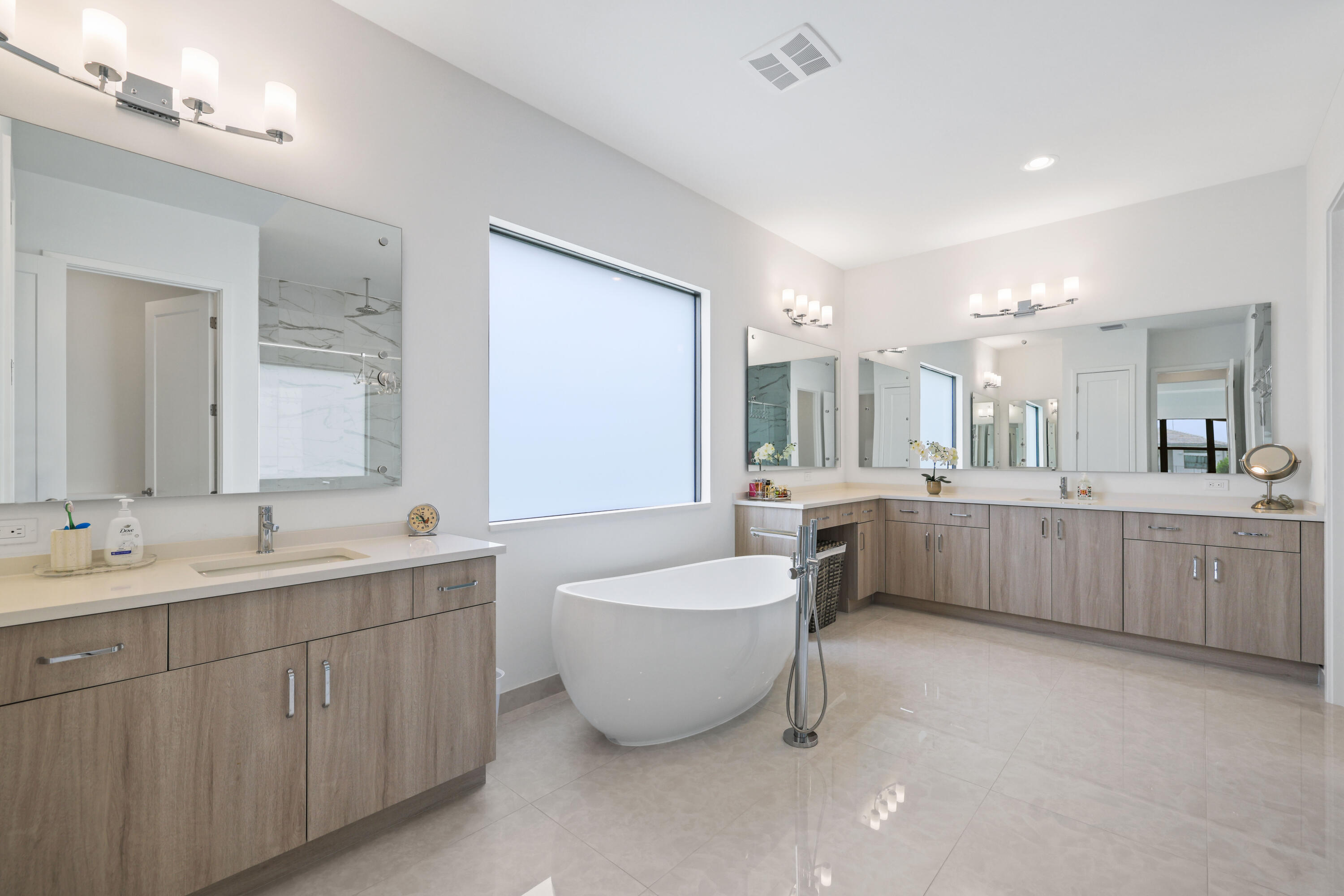 Lotus Palm - Residential