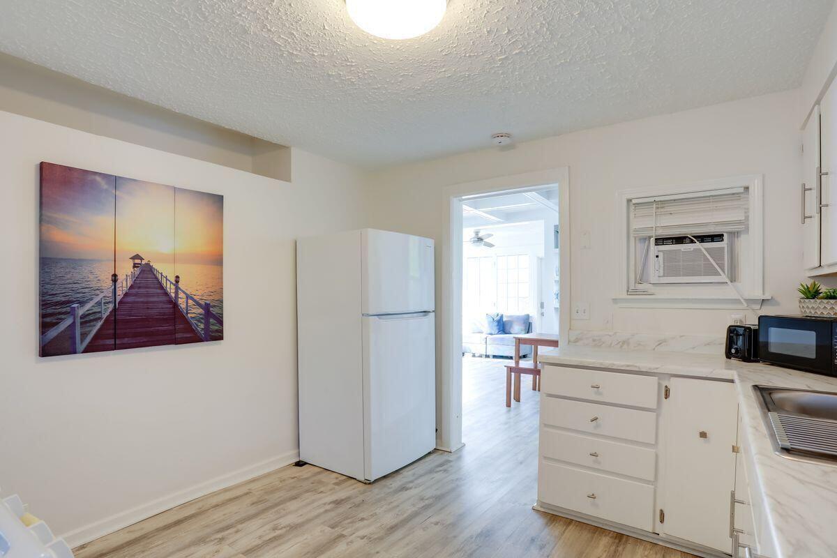 LAKE WORTH TOWN OF - Residential Lease