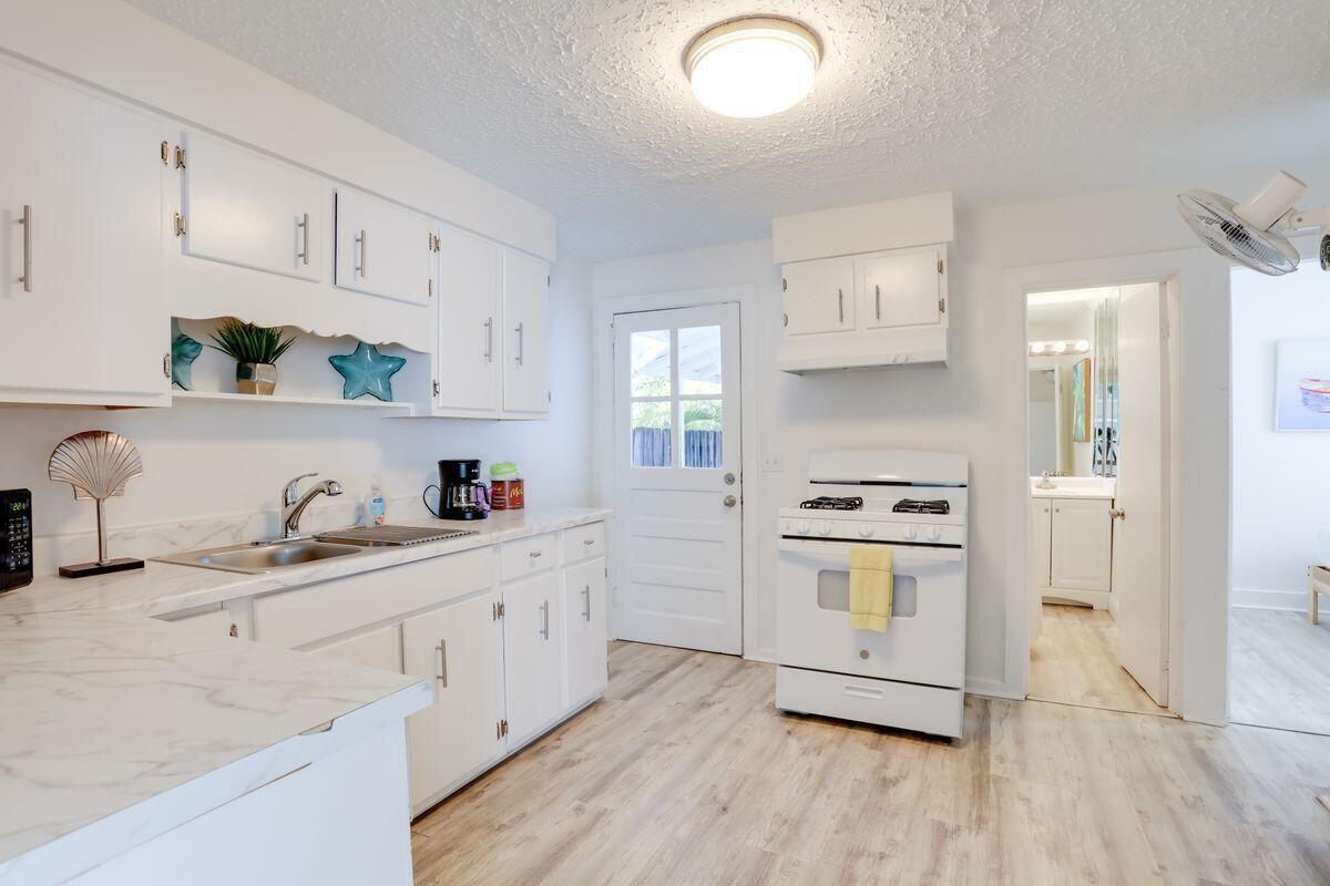 LAKE WORTH TOWN OF - Residential Lease