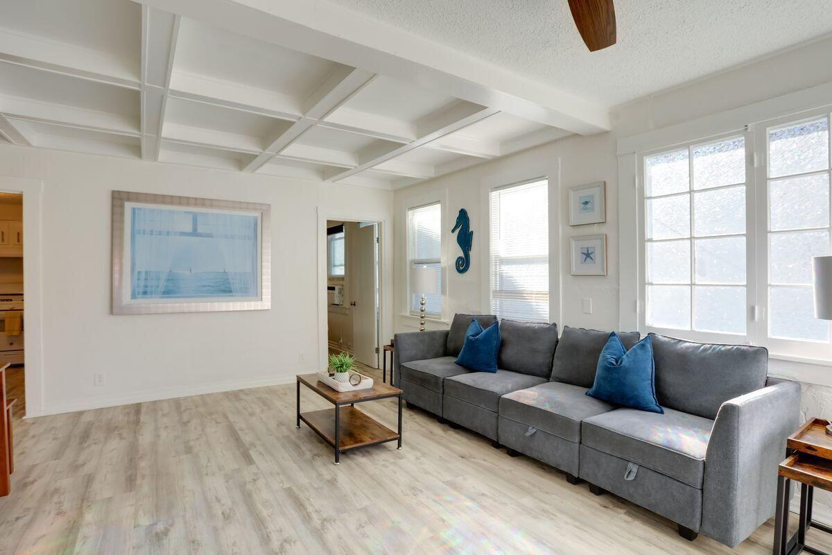 LAKE WORTH TOWN OF - Residential Lease