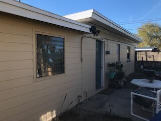 Well located duplex 2/1 and 1/1. Newer central air north unit, new roof and exterior paint in the last 5 years. 2/1 rented at $1,200 and 1/1 rented at $900