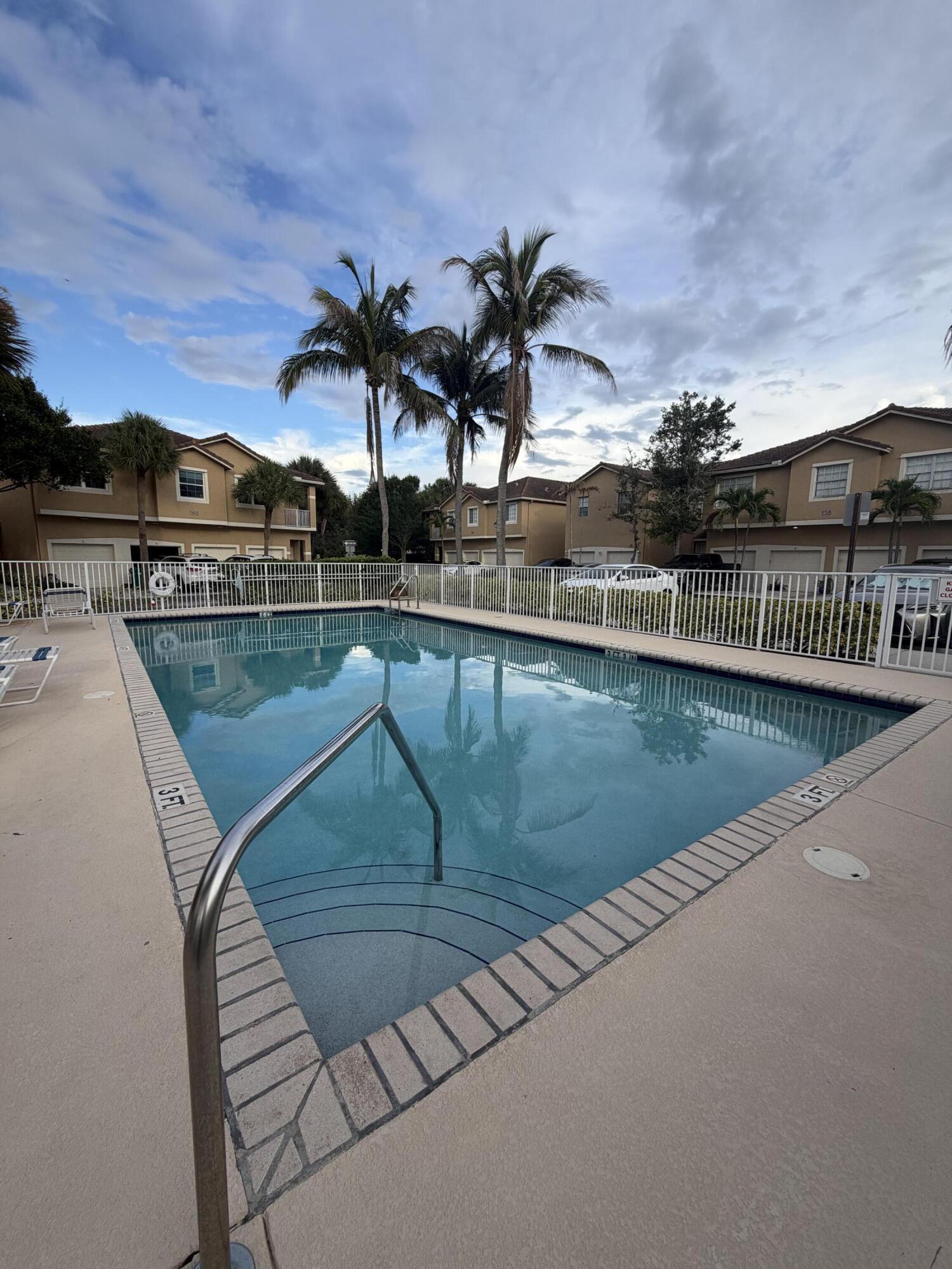 TEQUESTA CAY CONDO - Residential