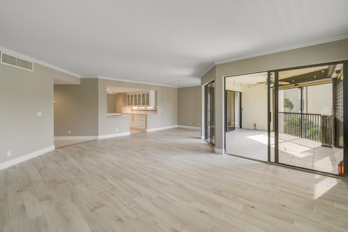 OLD PORT COVE HARBOR VILLAGE CONDO, Harbor Village - Residential