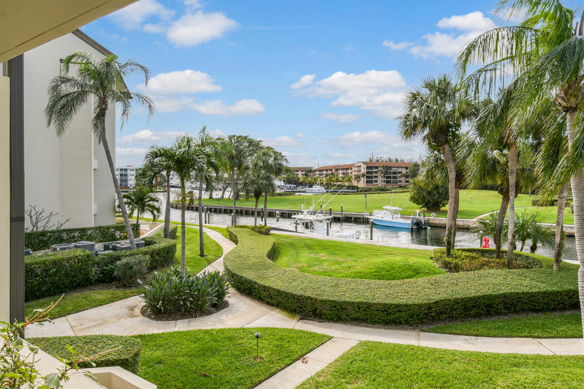 OLD PORT COVE HARBOR VILLAGE CONDO, Harbor Village - Residential