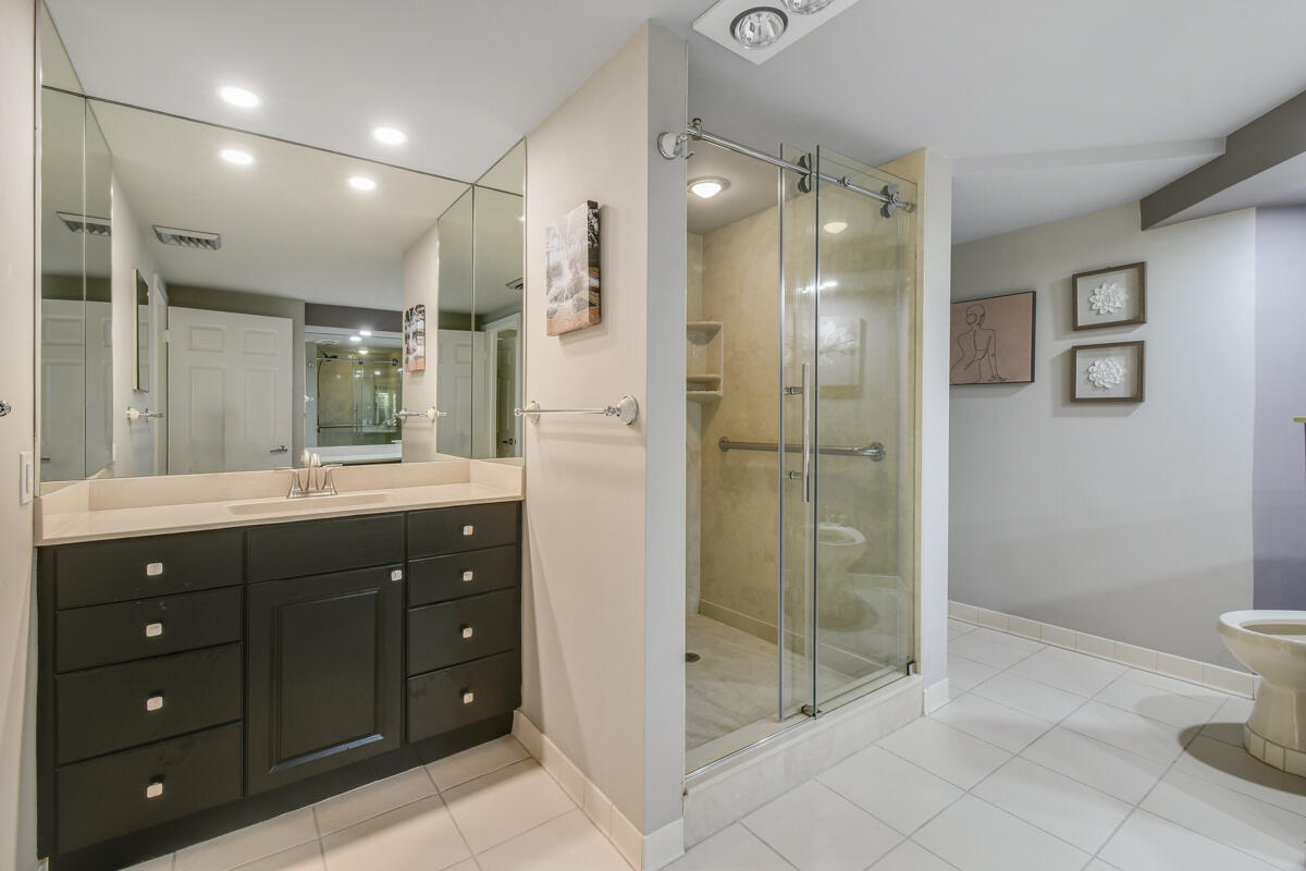 OLD PORT COVE HARBOR VILLAGE CONDO, Harbor Village - Residential