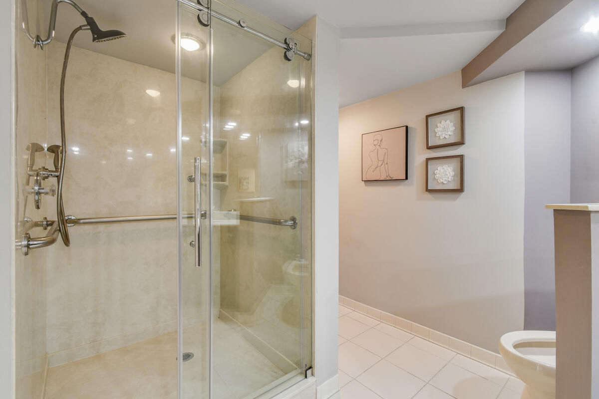 OLD PORT COVE HARBOR VILLAGE CONDO, Harbor Village - Residential