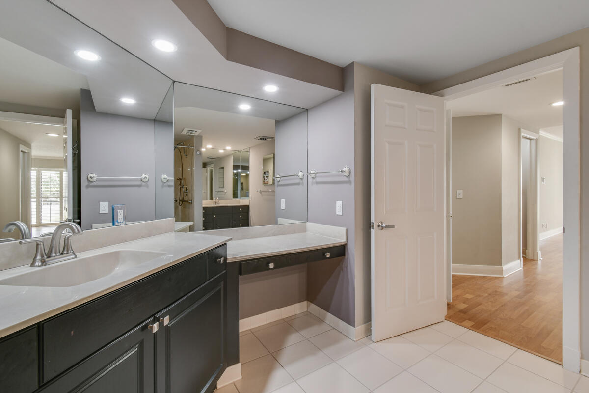 OLD PORT COVE HARBOR VILLAGE CONDO, Harbor Village - Residential
