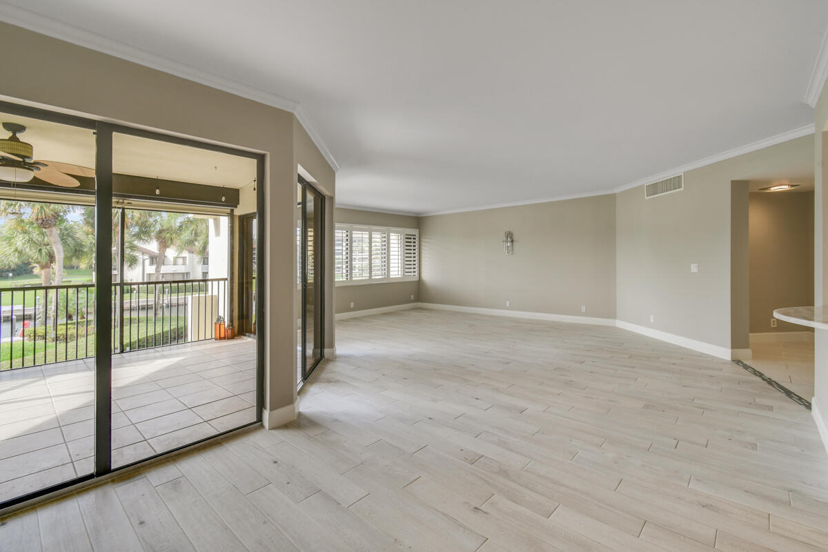 OLD PORT COVE HARBOR VILLAGE CONDO, Harbor Village - Residential