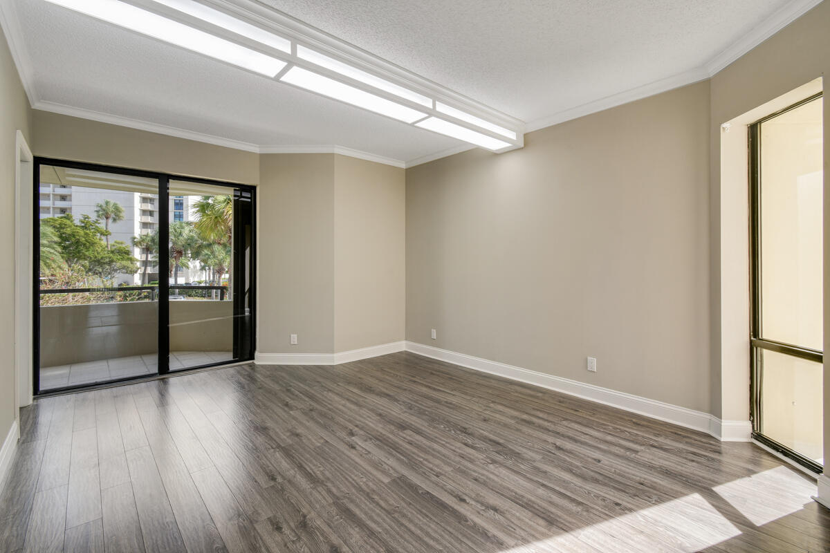 OLD PORT COVE HARBOR VILLAGE CONDO, Harbor Village - Residential