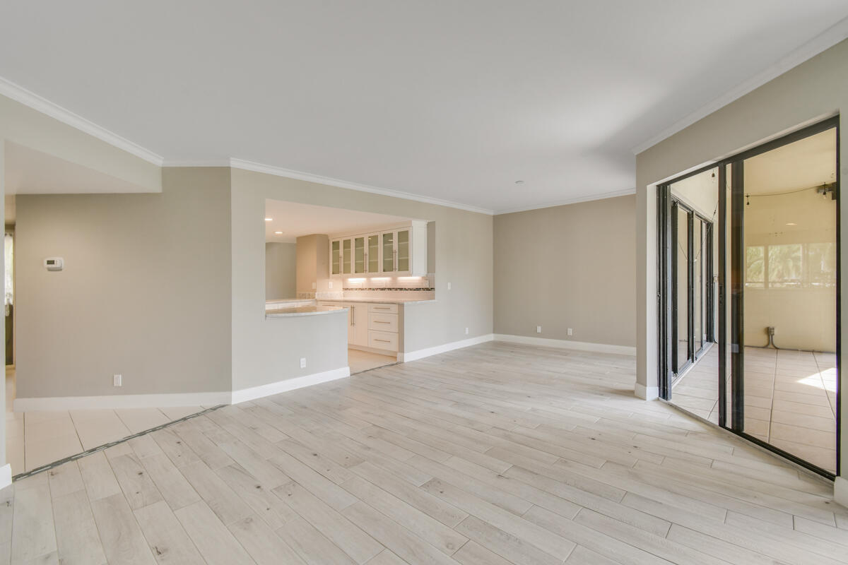 OLD PORT COVE HARBOR VILLAGE CONDO, Harbor Village - Residential