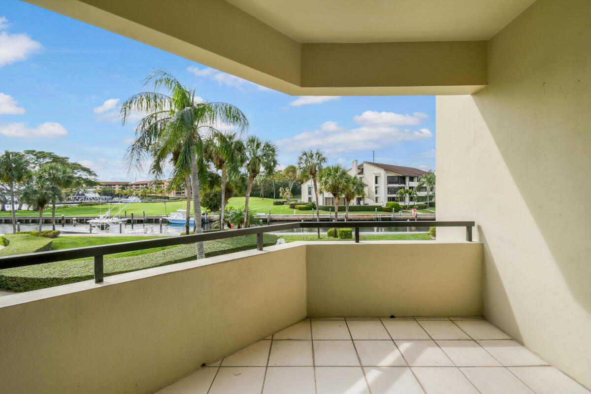 OLD PORT COVE HARBOR VILLAGE CONDO, Harbor Village - Residential