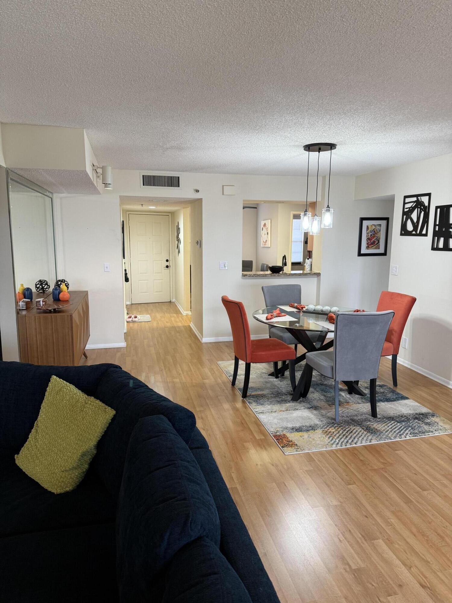 HUNTINGTON TOWERS CONDO - Residential