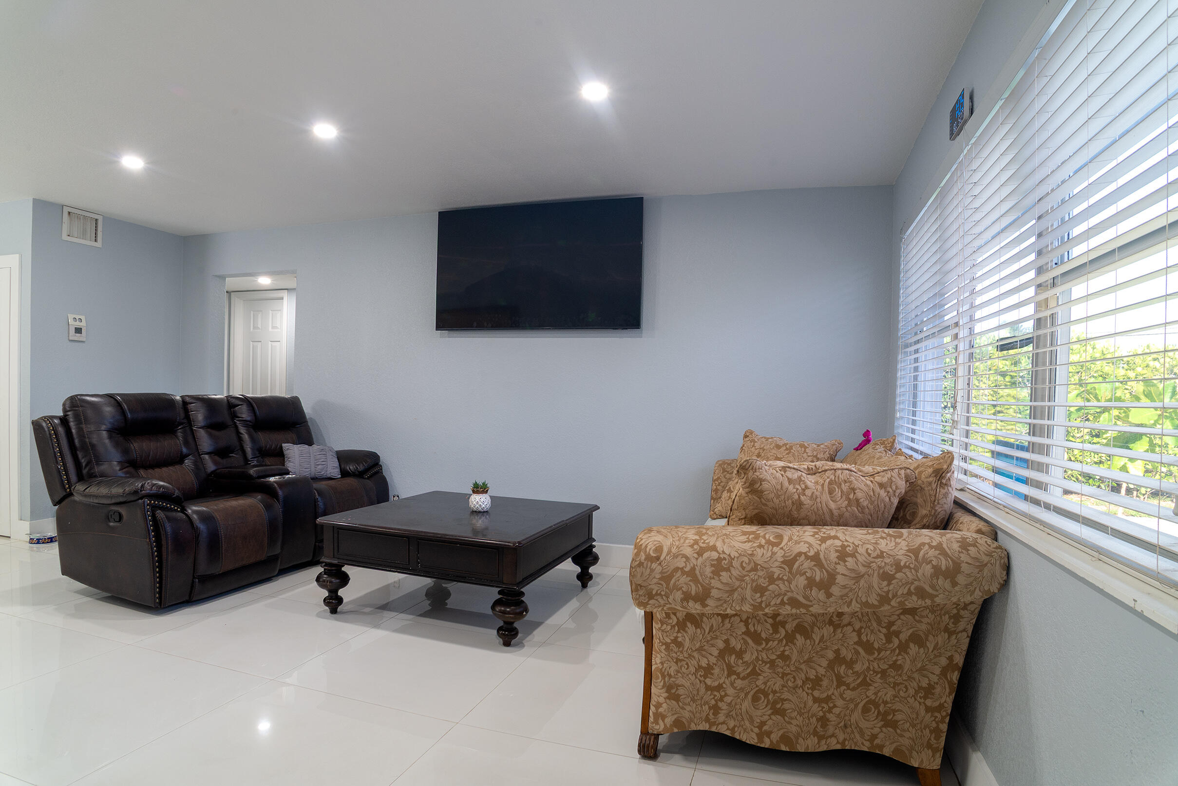 WORTHMORE PARK - Residential