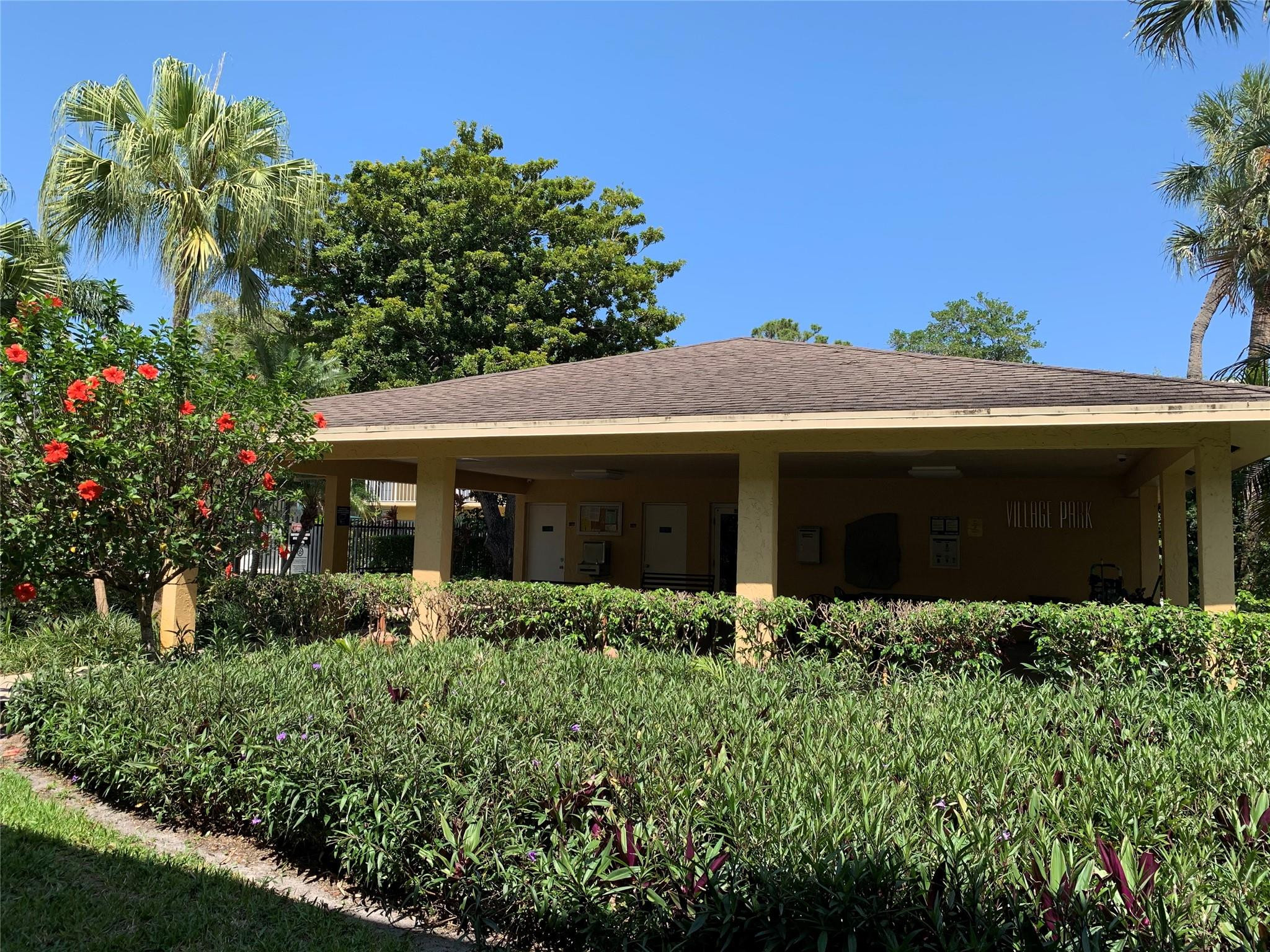 Village Park At Oakland C - Residential Lease