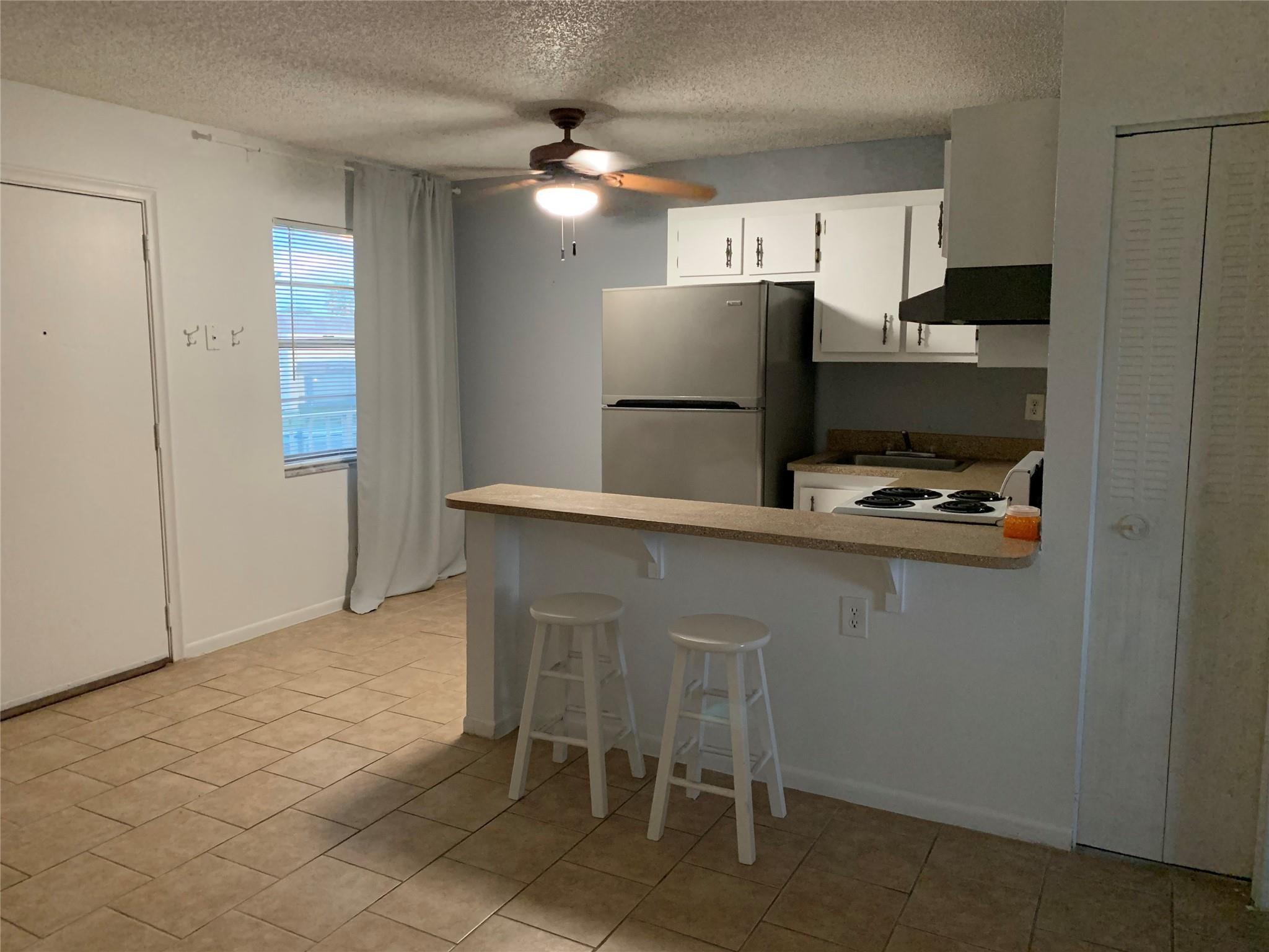 Village Park At Oakland C - Residential Lease