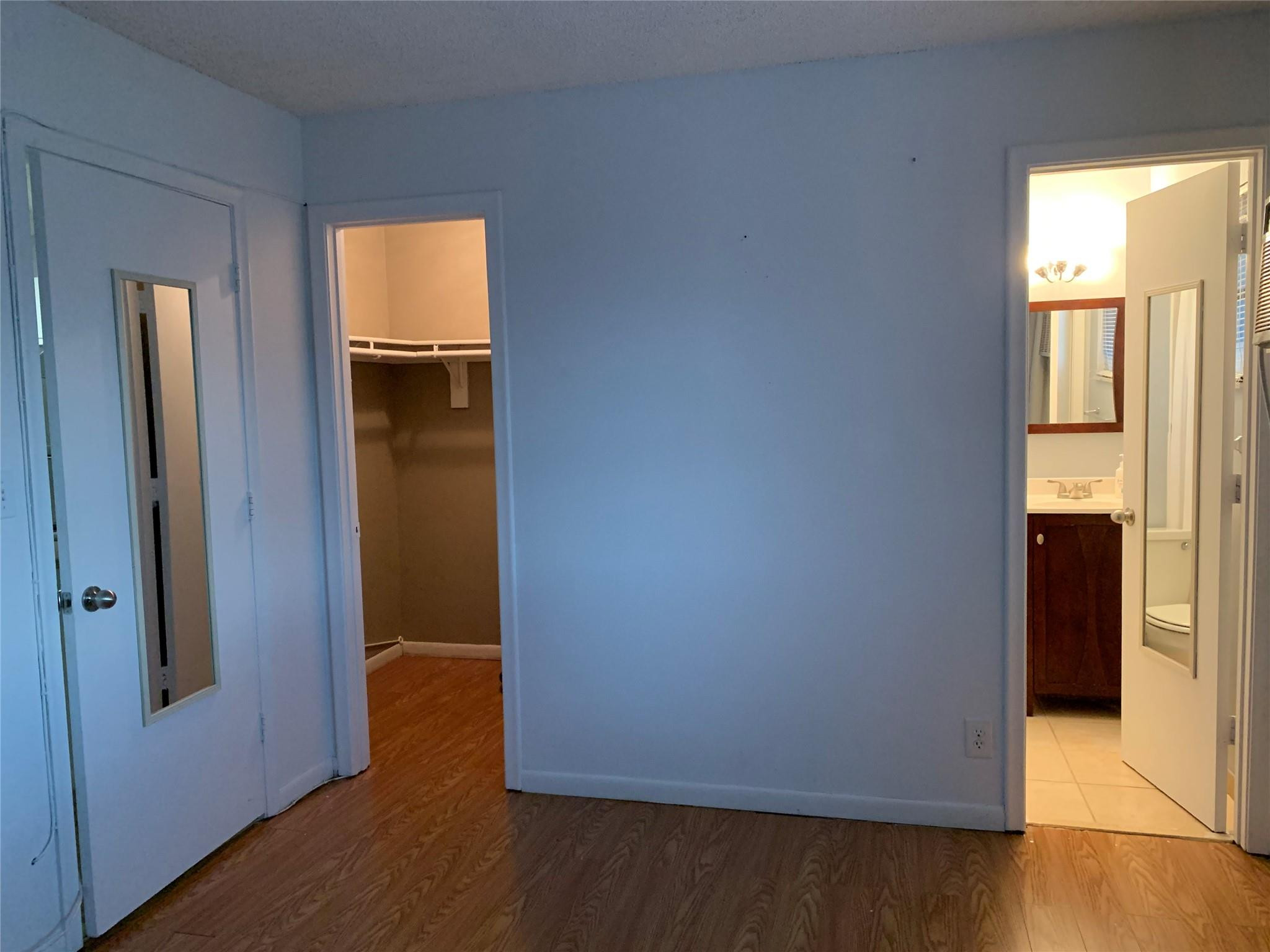 Village Park At Oakland C - Residential Lease